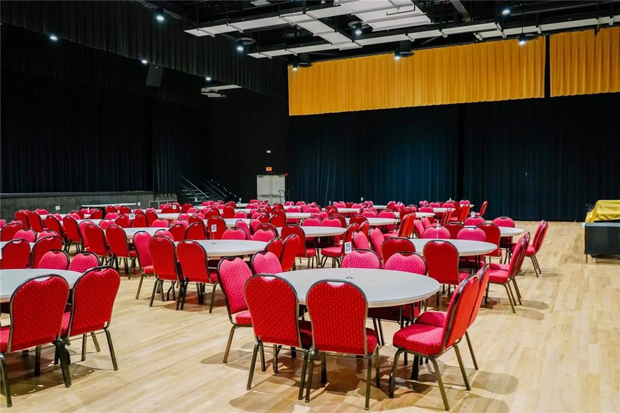 Property Slideshow image 44 of 67 | 505 foxglove cir b, Sun City Center, FL, 33573