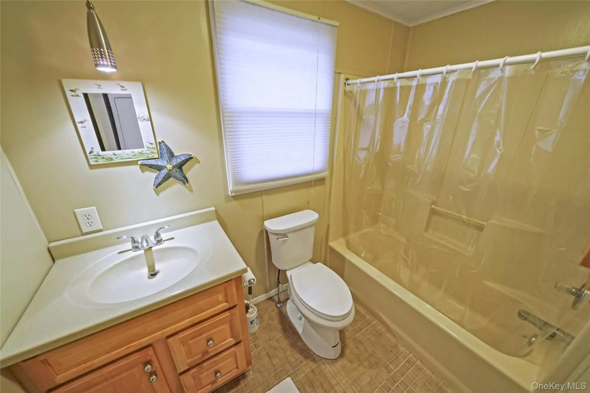 Property Slideshow image 22 of 29 | 91 village cir, Manorville, NY, 11949