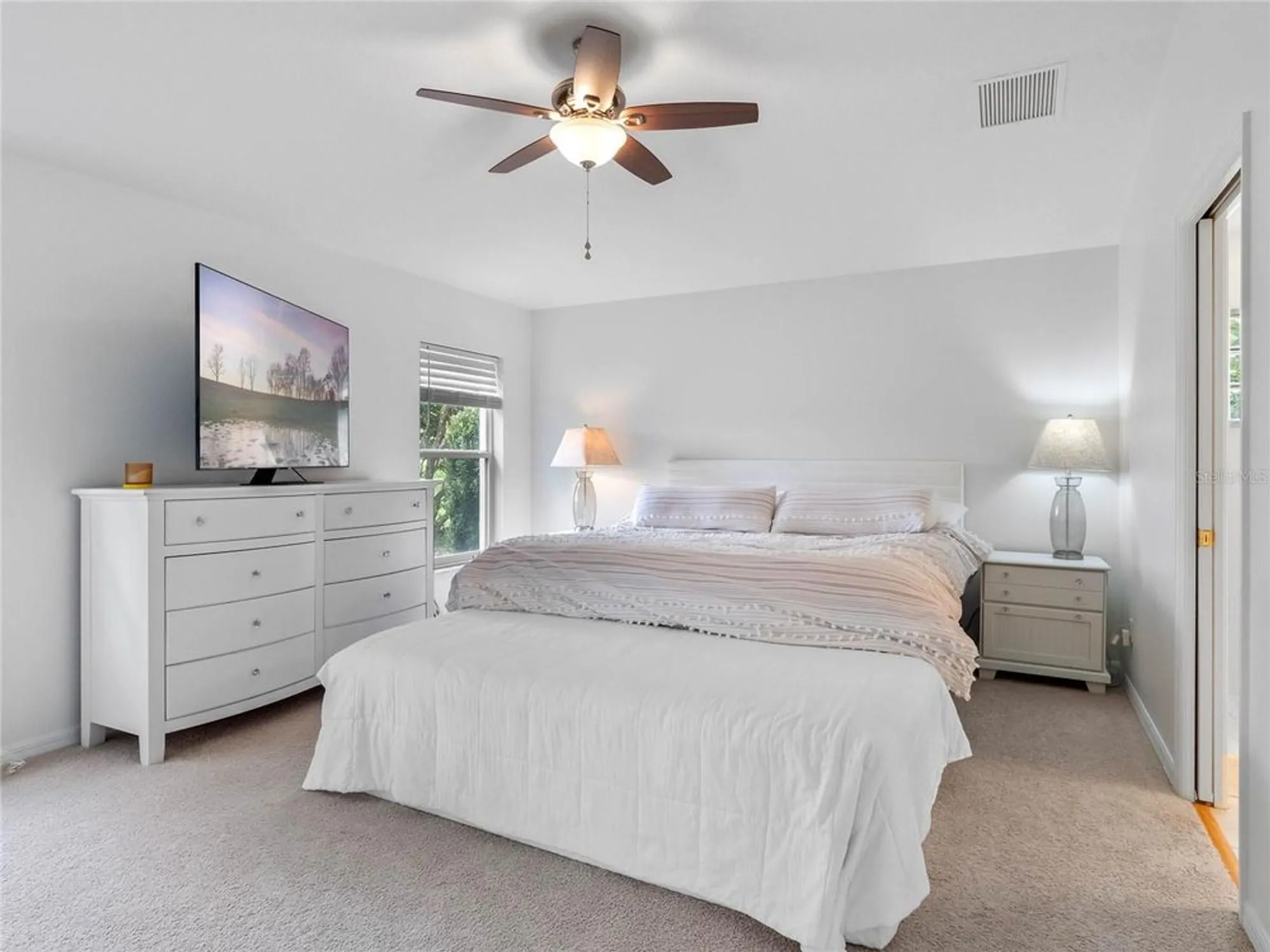 Property Slideshow image 32 of 61 | 5454 sir churchill dr, Leesburg, FL, 34748