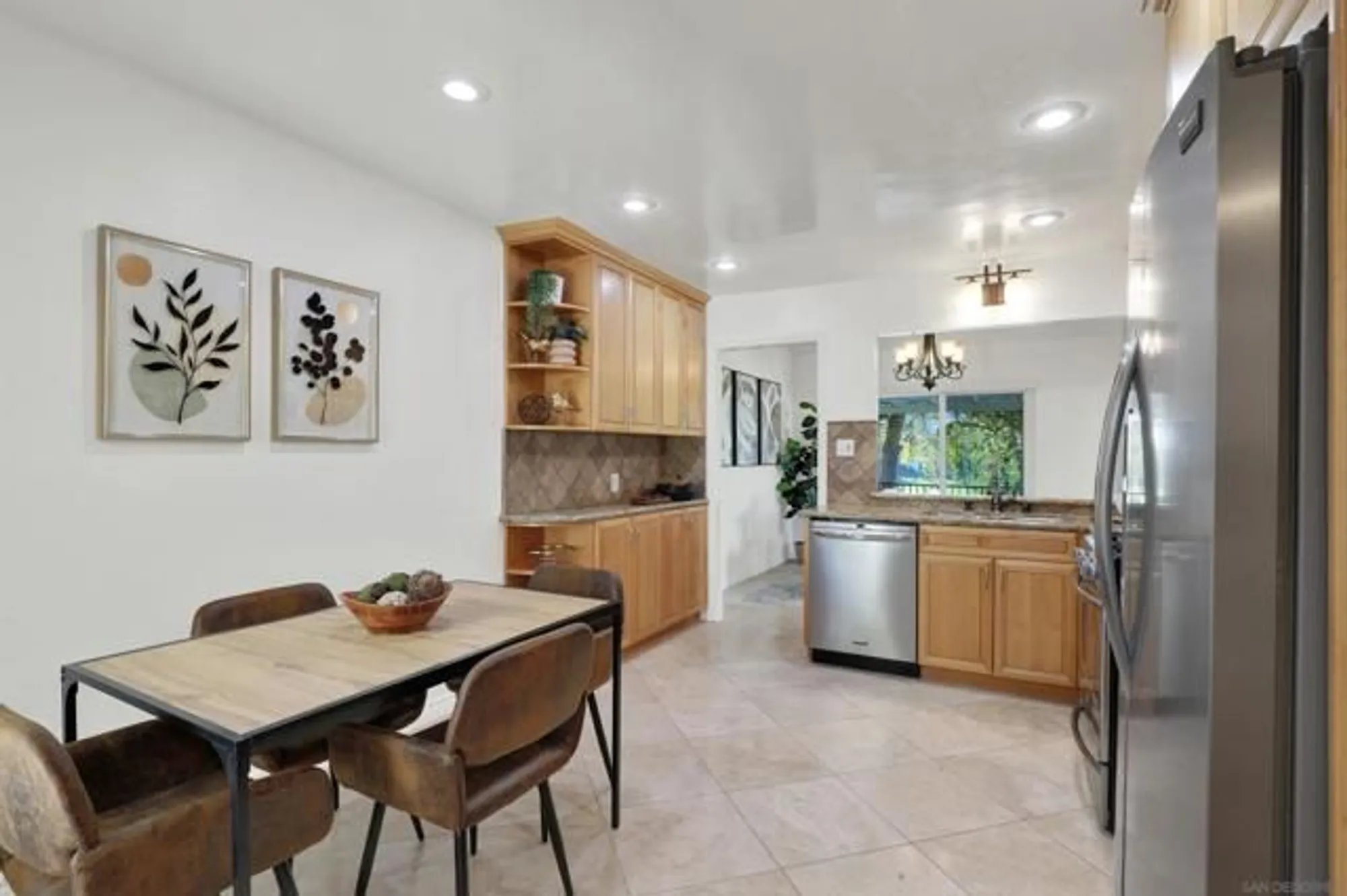 Property Slideshow image 16 of 50 | 17620 plaza ascope, San Diego, CA, 92128