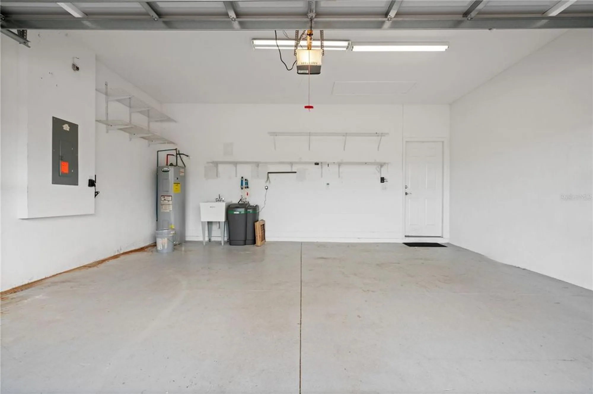 Property Slideshow image 46 of 57 | 802 chipper dr, Sun City Center, FL, 33573