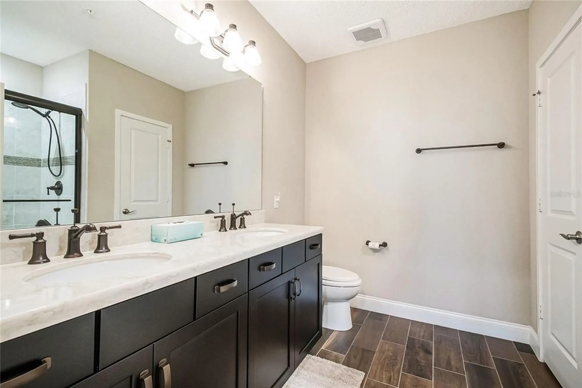 Property Slideshow image 33 of 55 | 7573 laureate blvd unit 1305, Orlando, FL, 32827