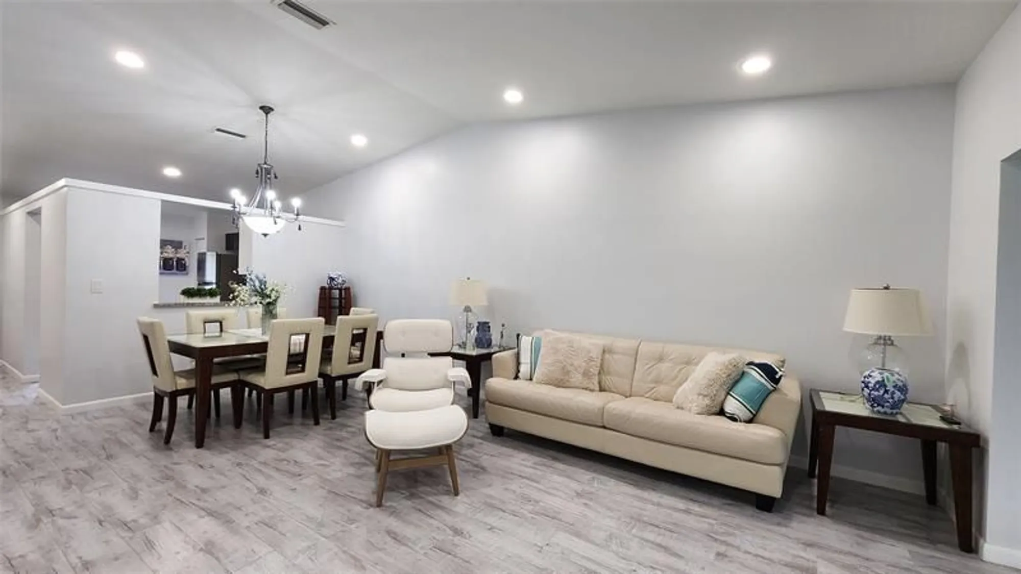 Property Slideshow image 7 of 22 | 18793 candlewick dr d, Boca Raton, FL, 33496