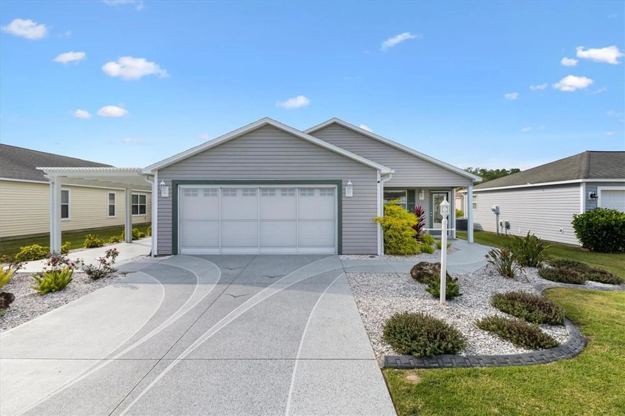 Property Slideshow image 1 of 25 | 1812 chancey way, The Villages, FL, 32162