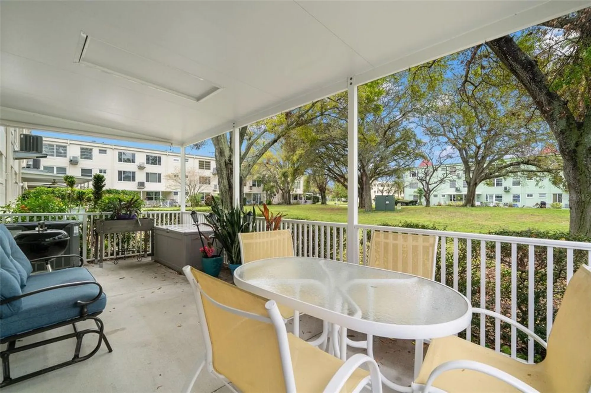 Property Slideshow image 22 of 39 | 2379 finlandia ln apt 21, Clearwater, FL, 33763