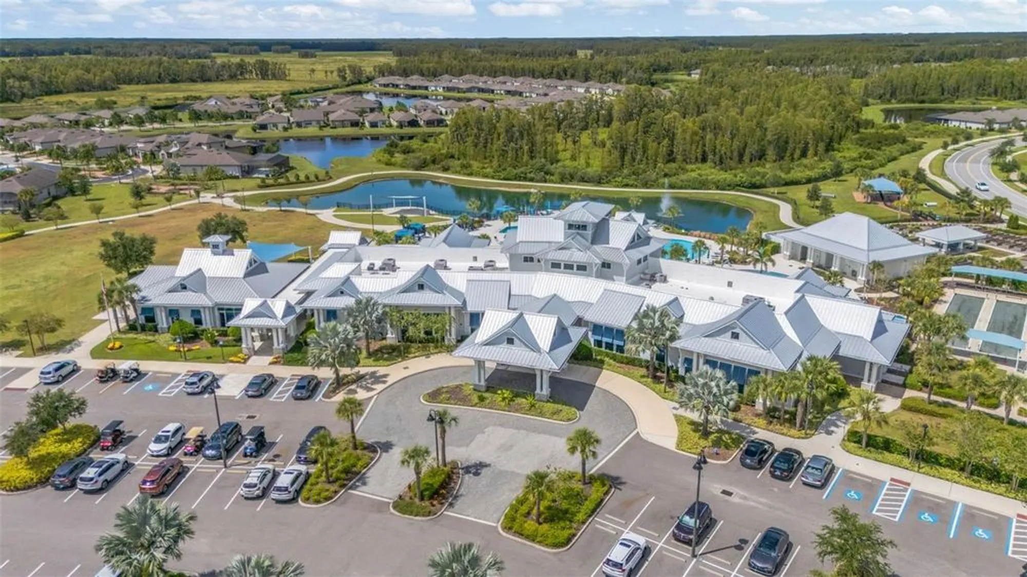 Property Slideshow image 45 of 70 | 19494 sea glass cir, Land O Lakes, FL, 34638