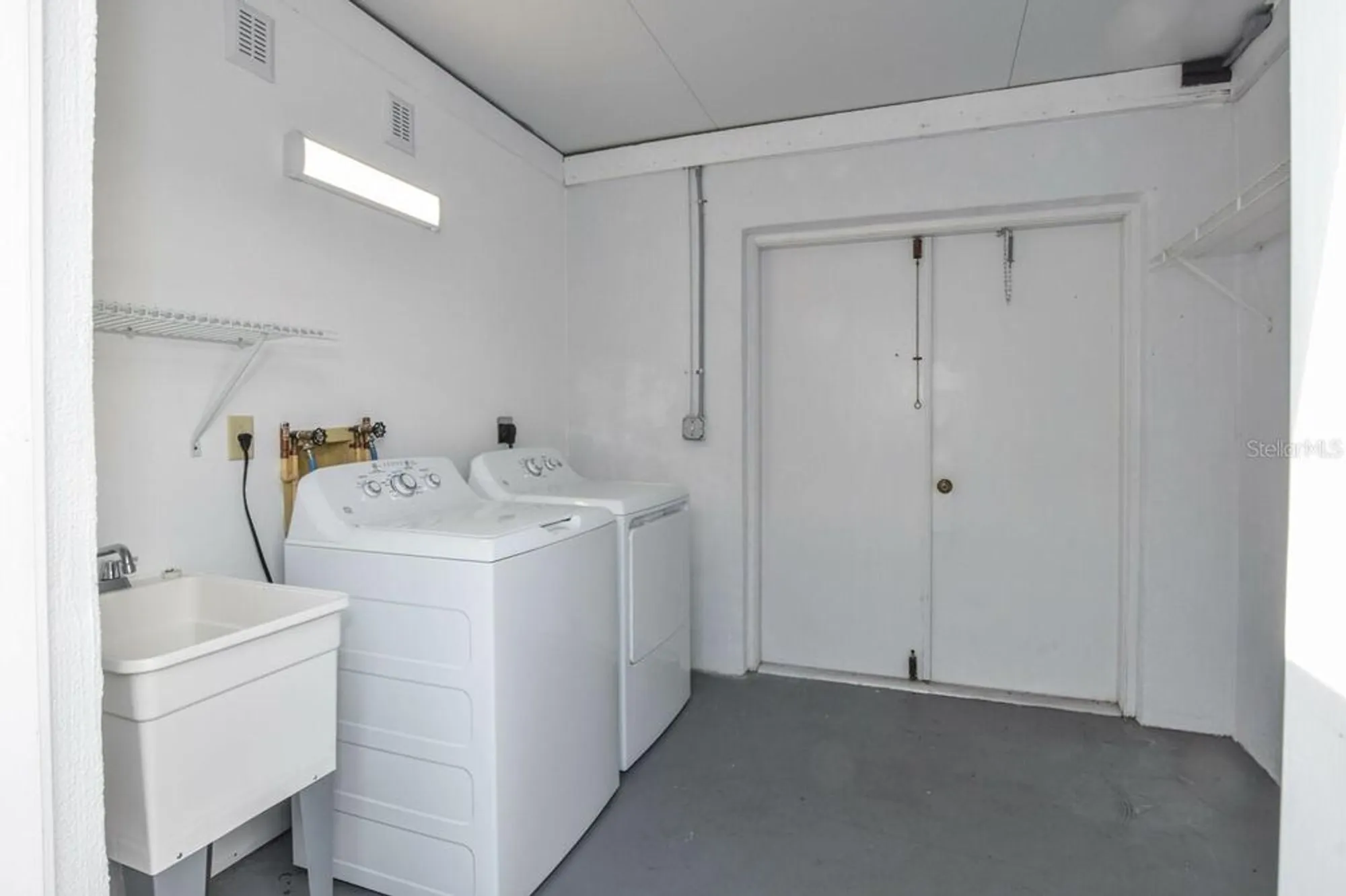 Property Slideshow image 20 of 39 | 266 cerromar way 55, Venice, FL, 34293