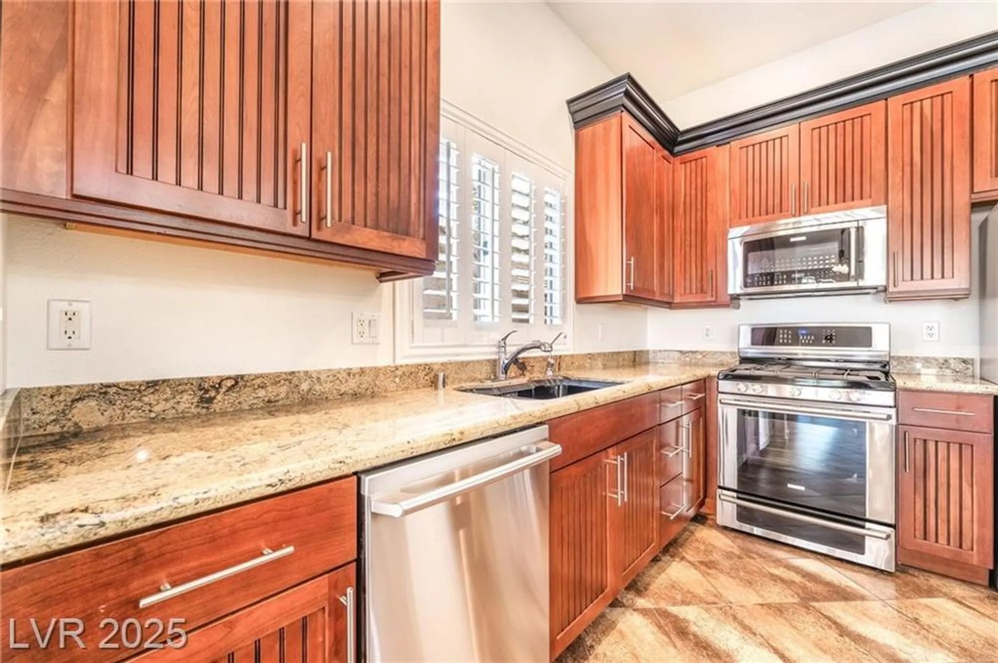 Property Slideshow image 12 of 33 | 445 golden state st, Henderson, NV, 89012