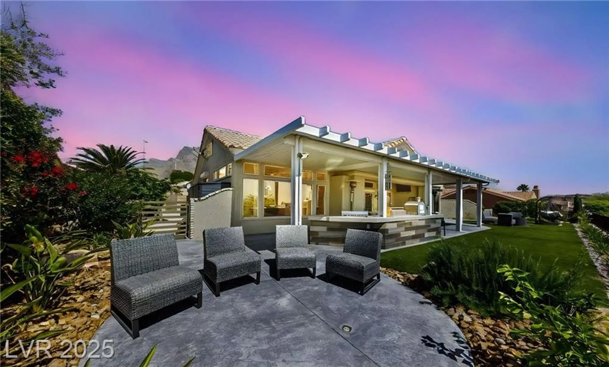 Property Slideshow image 5 of 69 | 2616 faiss dr, Las Vegas, NV, 89134