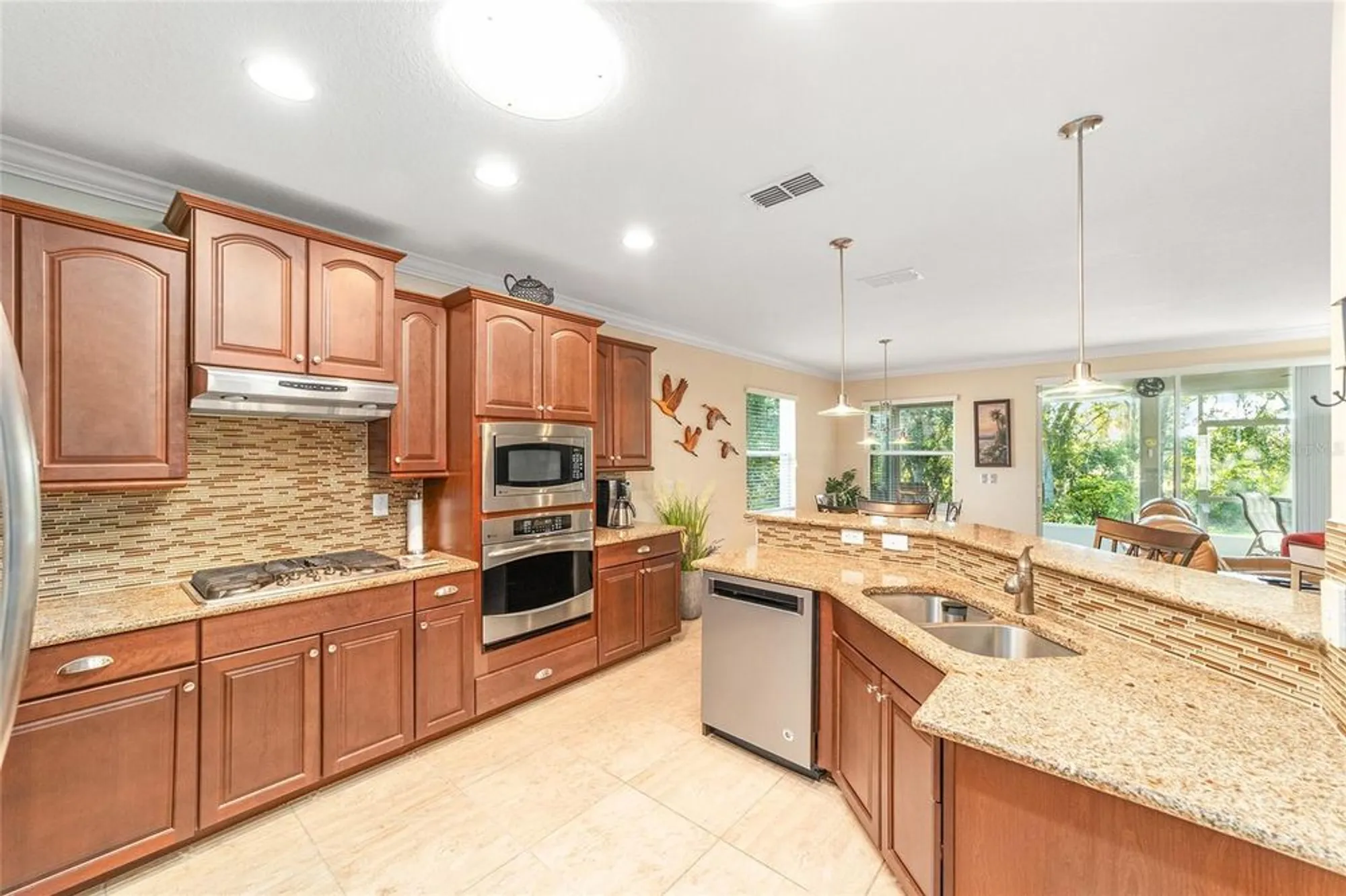 Property Slideshow image 17 of 58 | 26555 manassas dr, Leesburg, FL, 34748