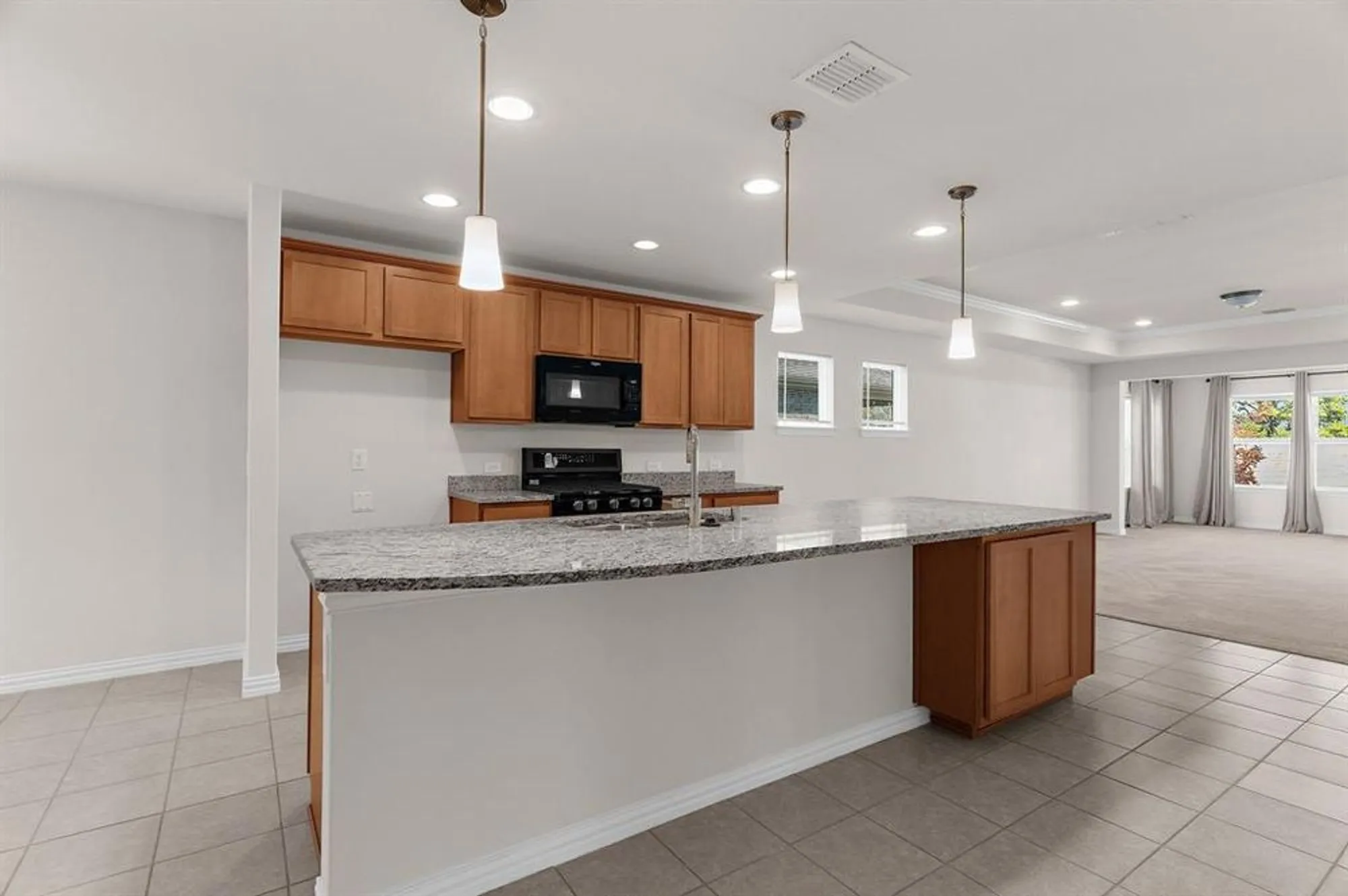 Property Slideshow image 5 of 30 | 825 hidden eddy dr, Mckinney, TX, 75071