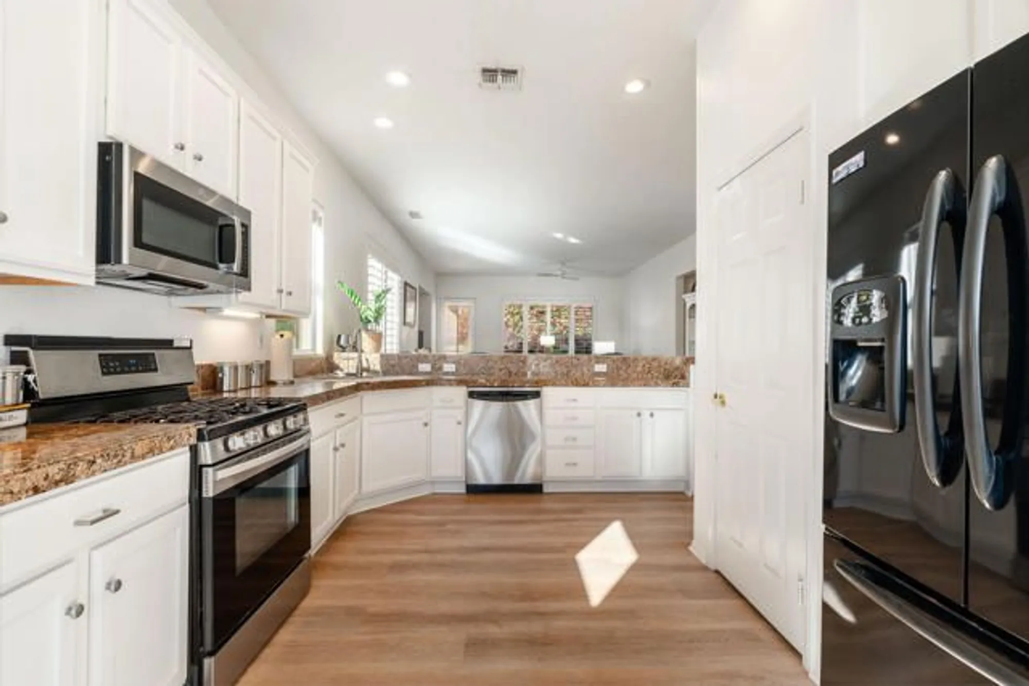 Property Slideshow image 15 of 42 | 44719 alexandria vale, Indio, CA, 92201