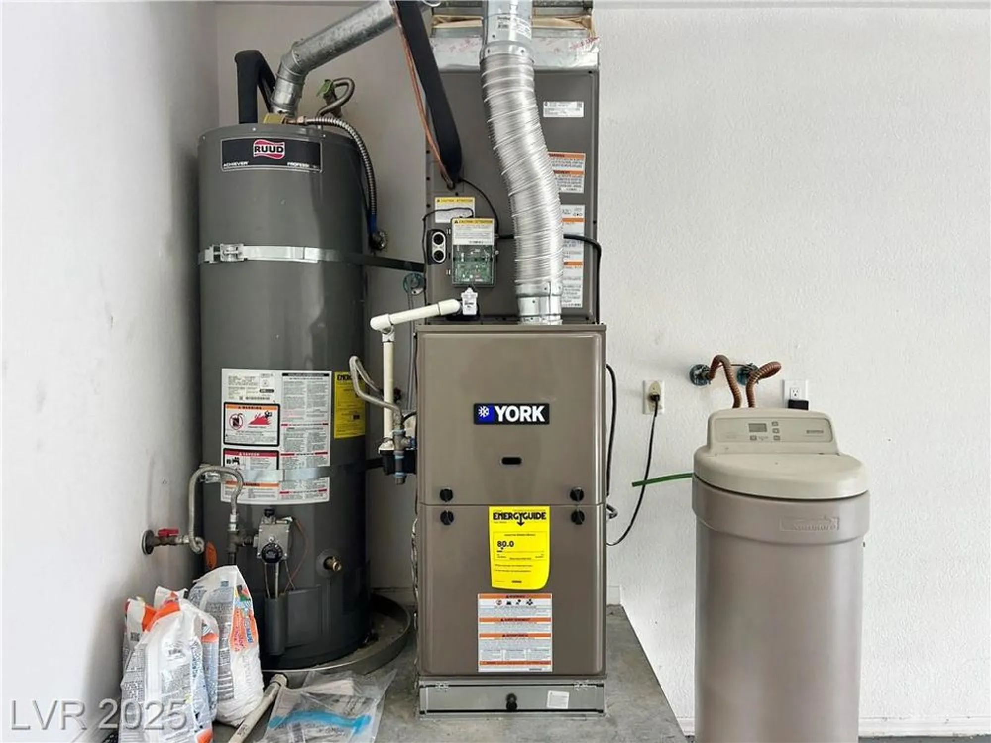 Property Slideshow image 25 of 29 | 9536 ruby hills dr, Las Vegas, NV, 89134