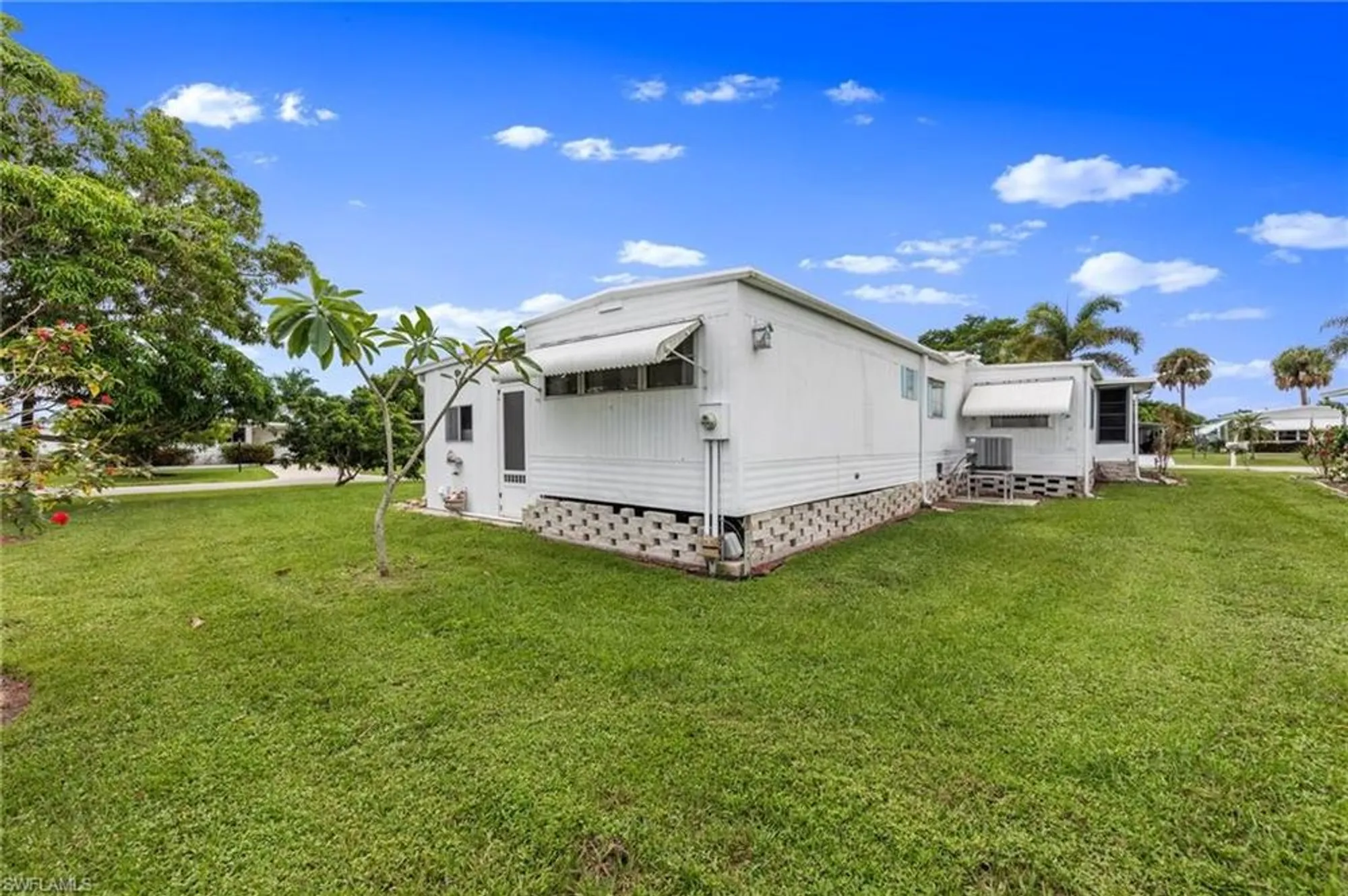 Property Slideshow image 27 of 40 | 16 san remo cir, Naples, FL, 34112