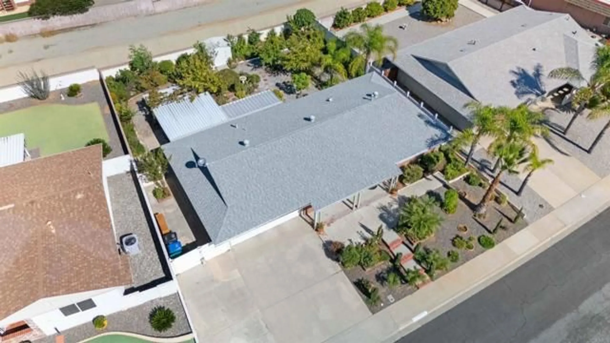 Property Slideshow image 20 of 28 | 25768 roanoke rd, Sun City, CA, 92586