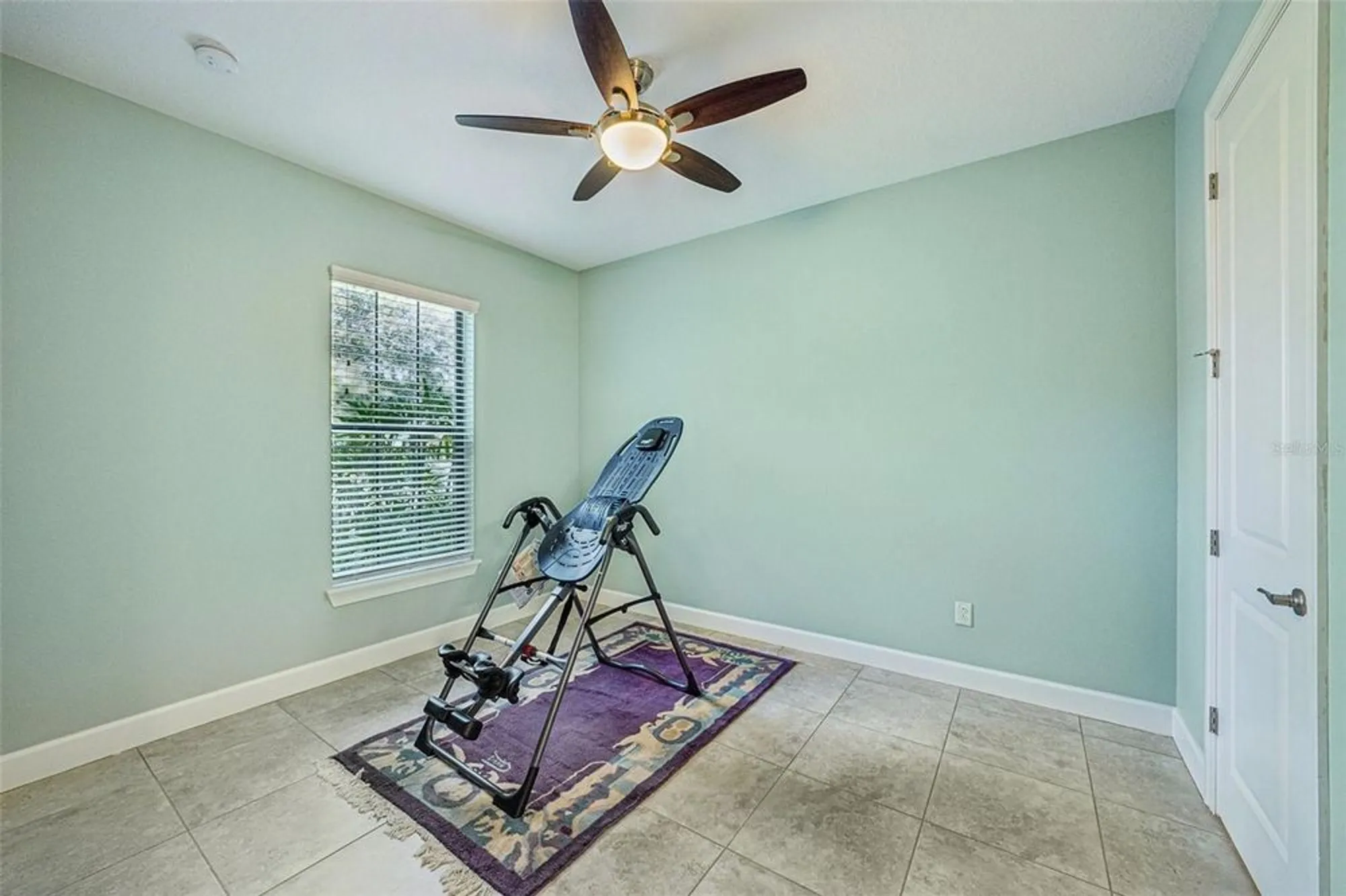 Property Slideshow image 12 of 31 | 8433 alberata vista dr, Tampa, FL, 33647
