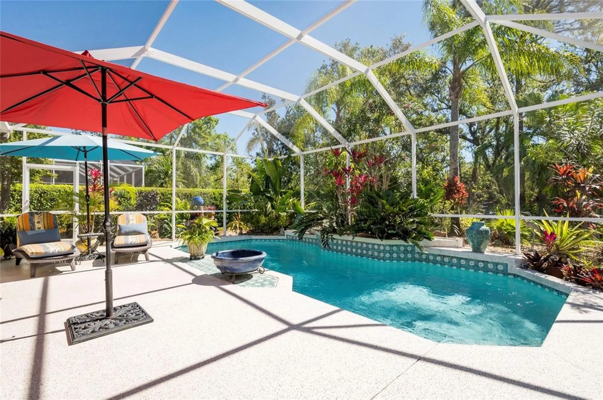 Property Slideshow image 41 of 50 | 4740 carrington cir, Sarasota, FL, 34243