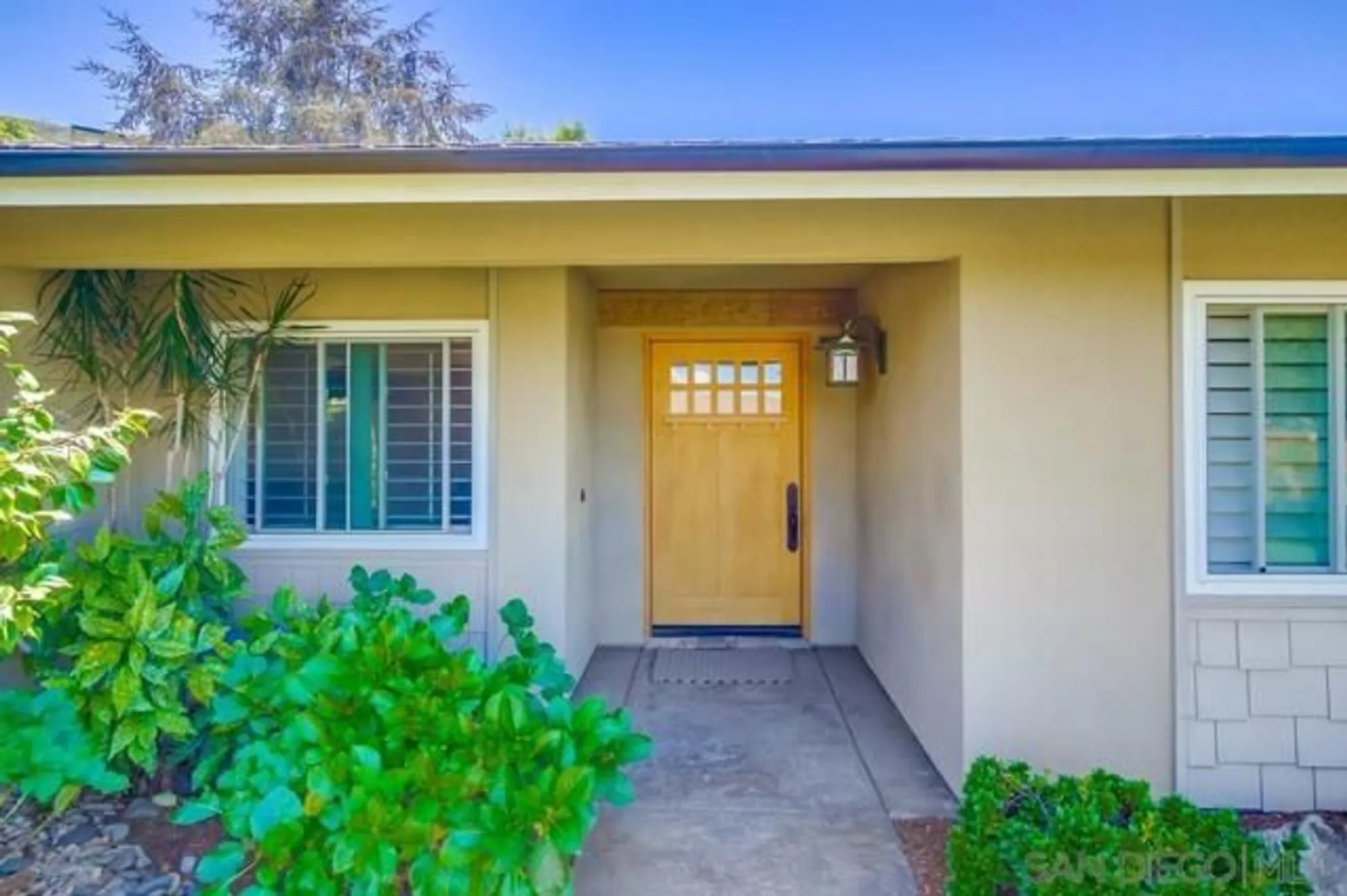 Property Slideshow image 7 of 44 | 1454 la plaza dr, San Marcos, CA, 92078