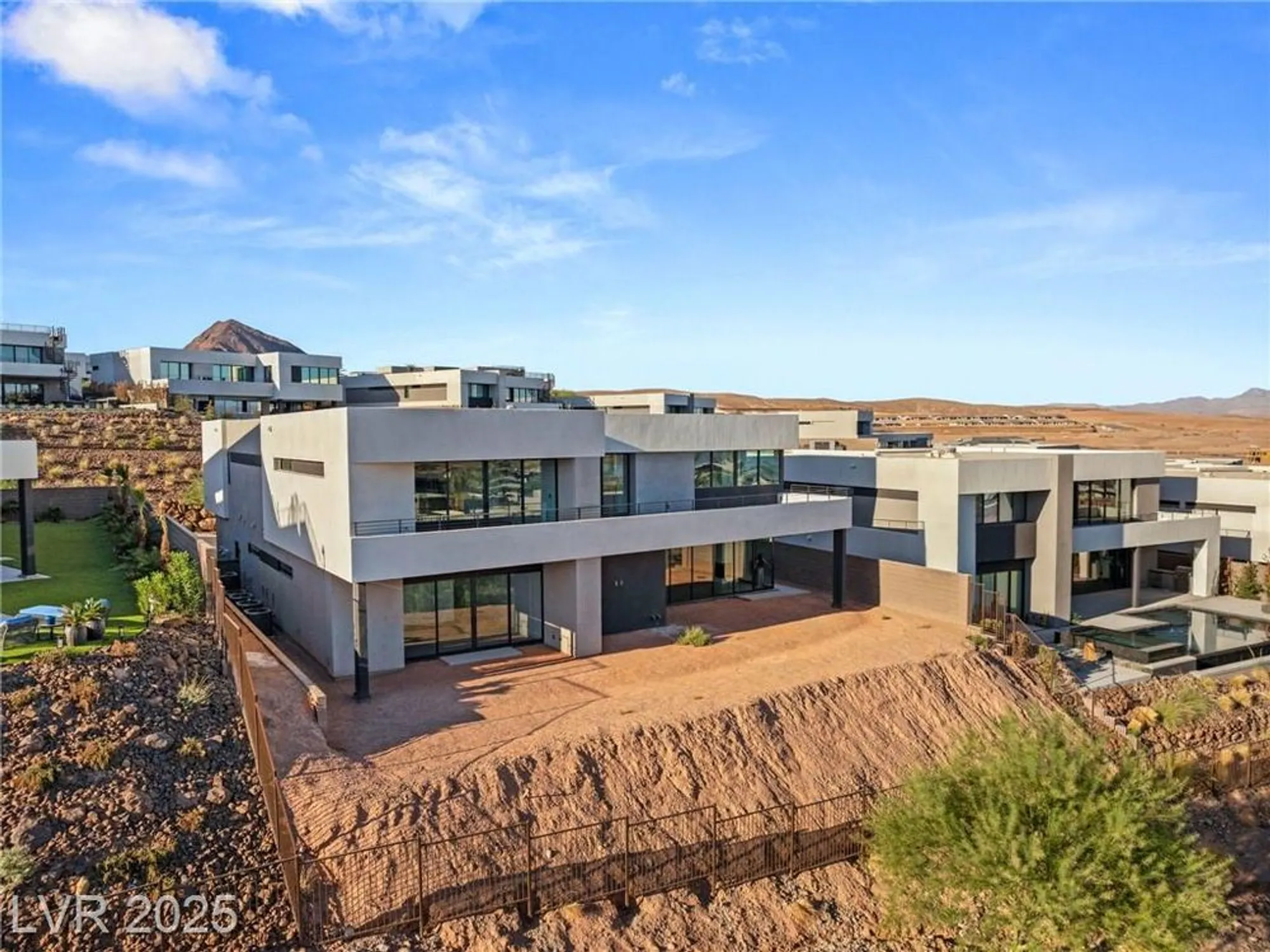 Property Slideshow image 40 of 57 | 25 canyon bay dr, Henderson, NV, 89011