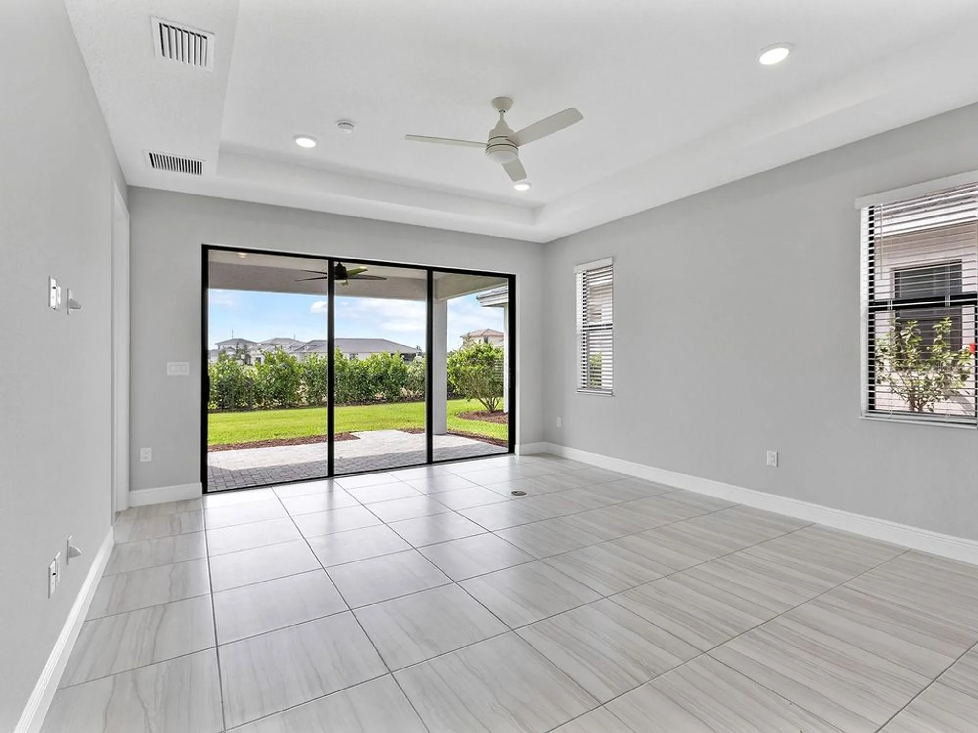 Property Slideshow image 4 of 57 | 4927 carova way, Bradenton, FL, 34211