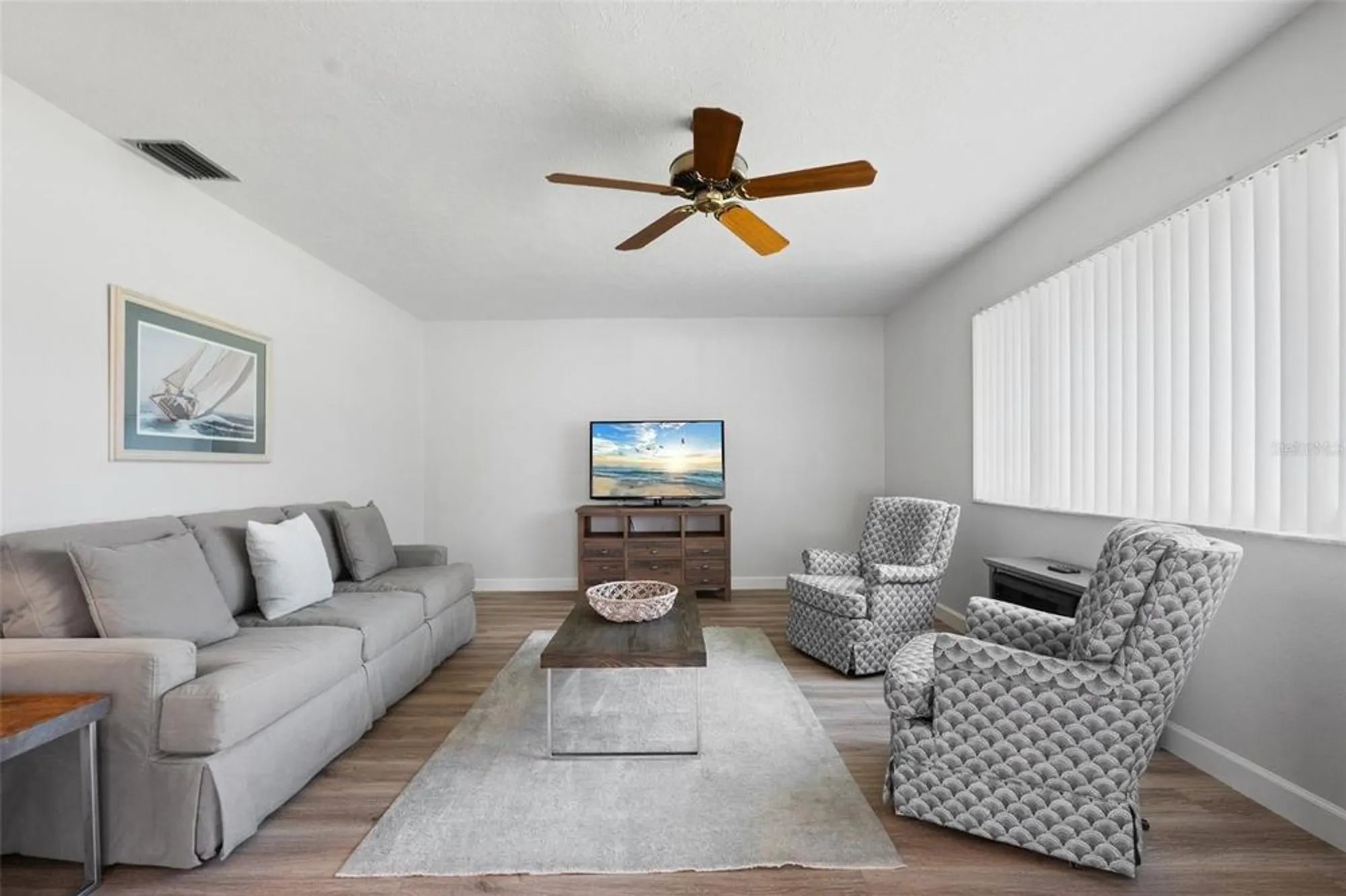 Property Slideshow image 17 of 42 | 3952 ashwood ln 37, Sarasota, FL, 34232