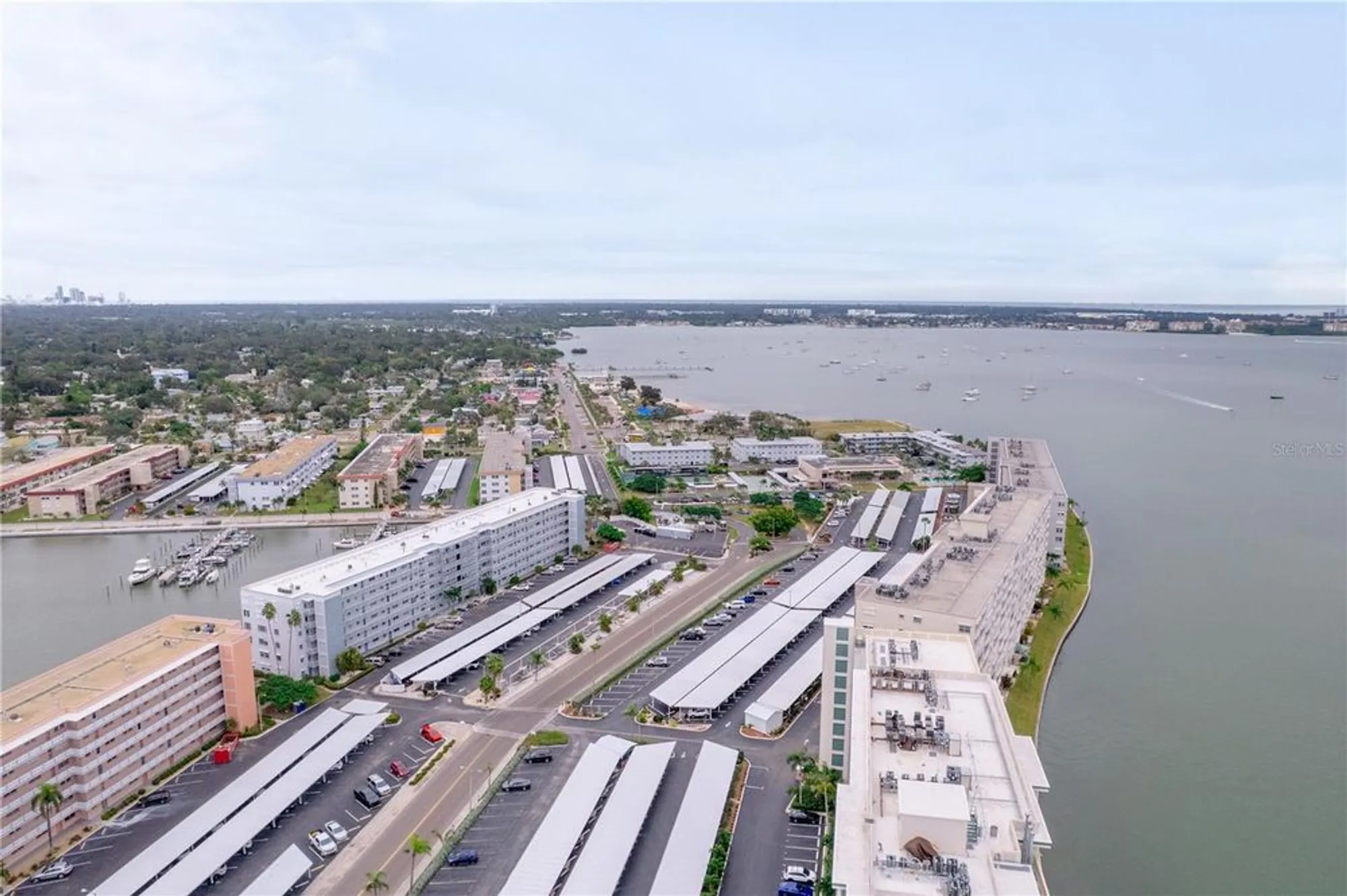 Property Slideshow image 4 of 30 | 5925 shore blvd 606, Gulfport, FL, 33707