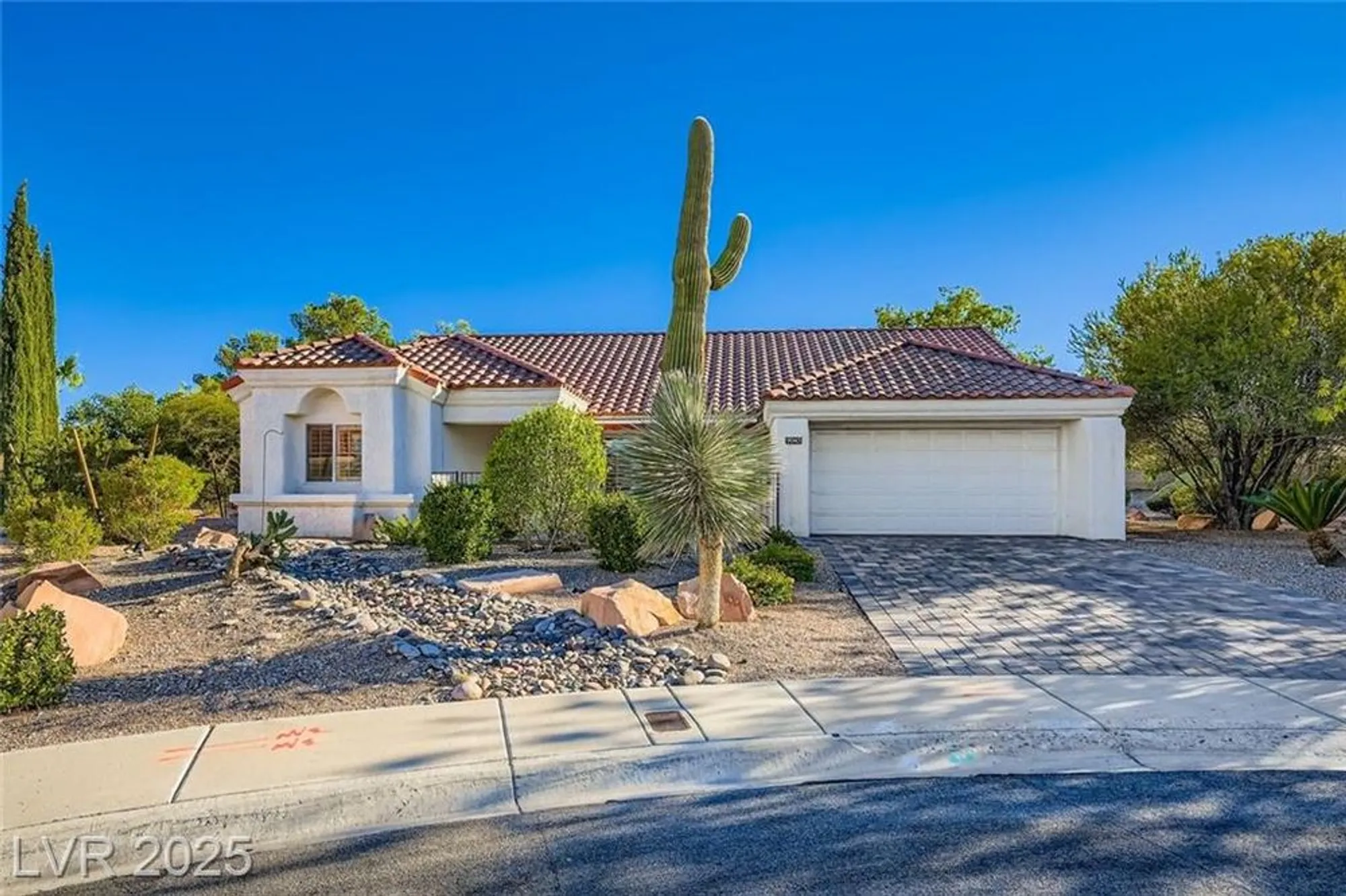 Property Slideshow image 3 of 40 | 9045 firebird dr, Las Vegas, NV, 89134