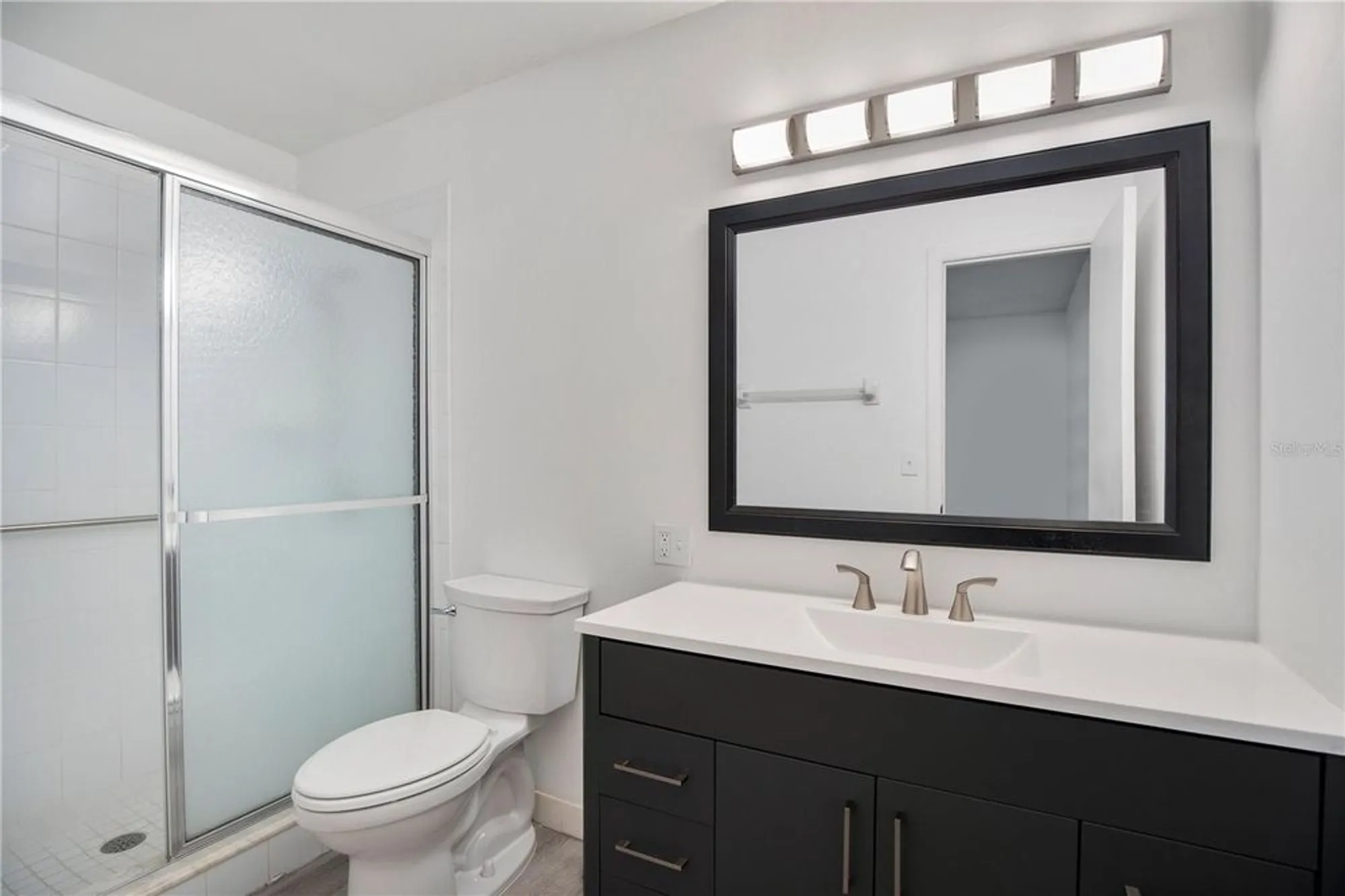 Property Slideshow image 13 of 23 | 239 n hill ave # 110, Deland, FL, 32724