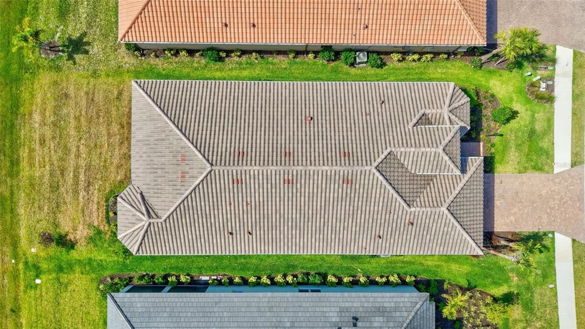 Property Slideshow image 38 of 56 | 6203 grandview hill ct, Bradenton, FL, 34203