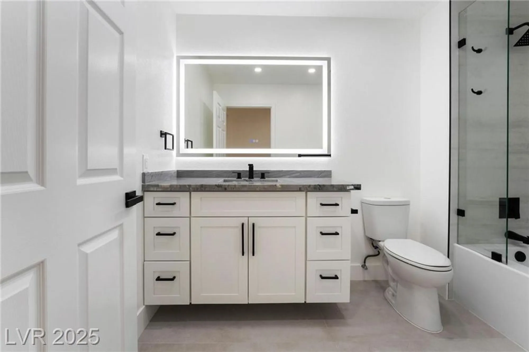 Property Slideshow image 35 of 57 | 2528 sunup dr, Las Vegas, NV, 89134