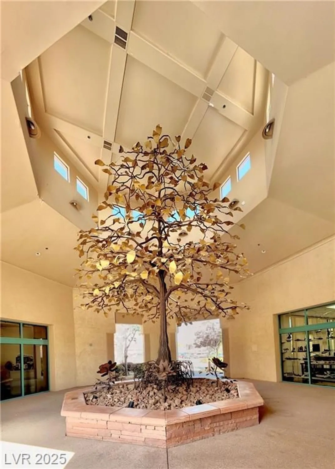 Property Slideshow image 48 of 63 | 9012 sundial dr, Las Vegas, NV, 89134