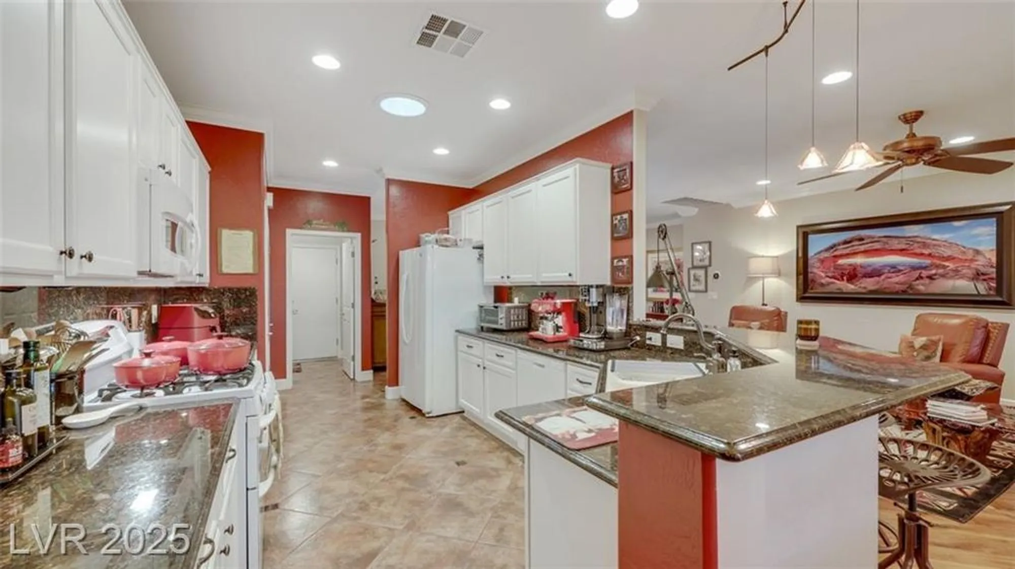 Property Slideshow image 22 of 65 | 2448 hamonah dr, Henderson, NV, 89044