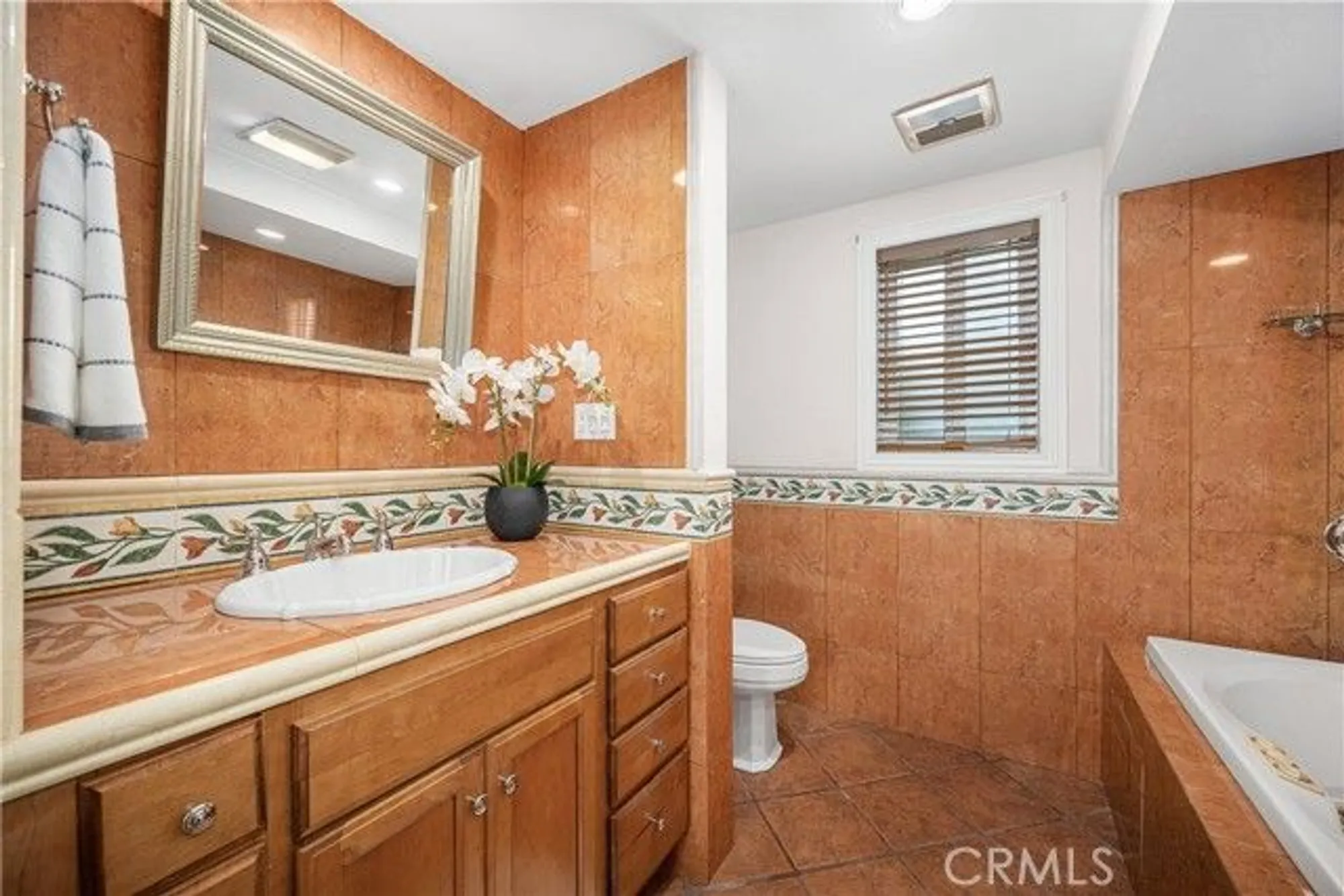 Property Slideshow image 40 of 43 | 1920 mckinney way apt 17a, Seal Beach, CA, 90740