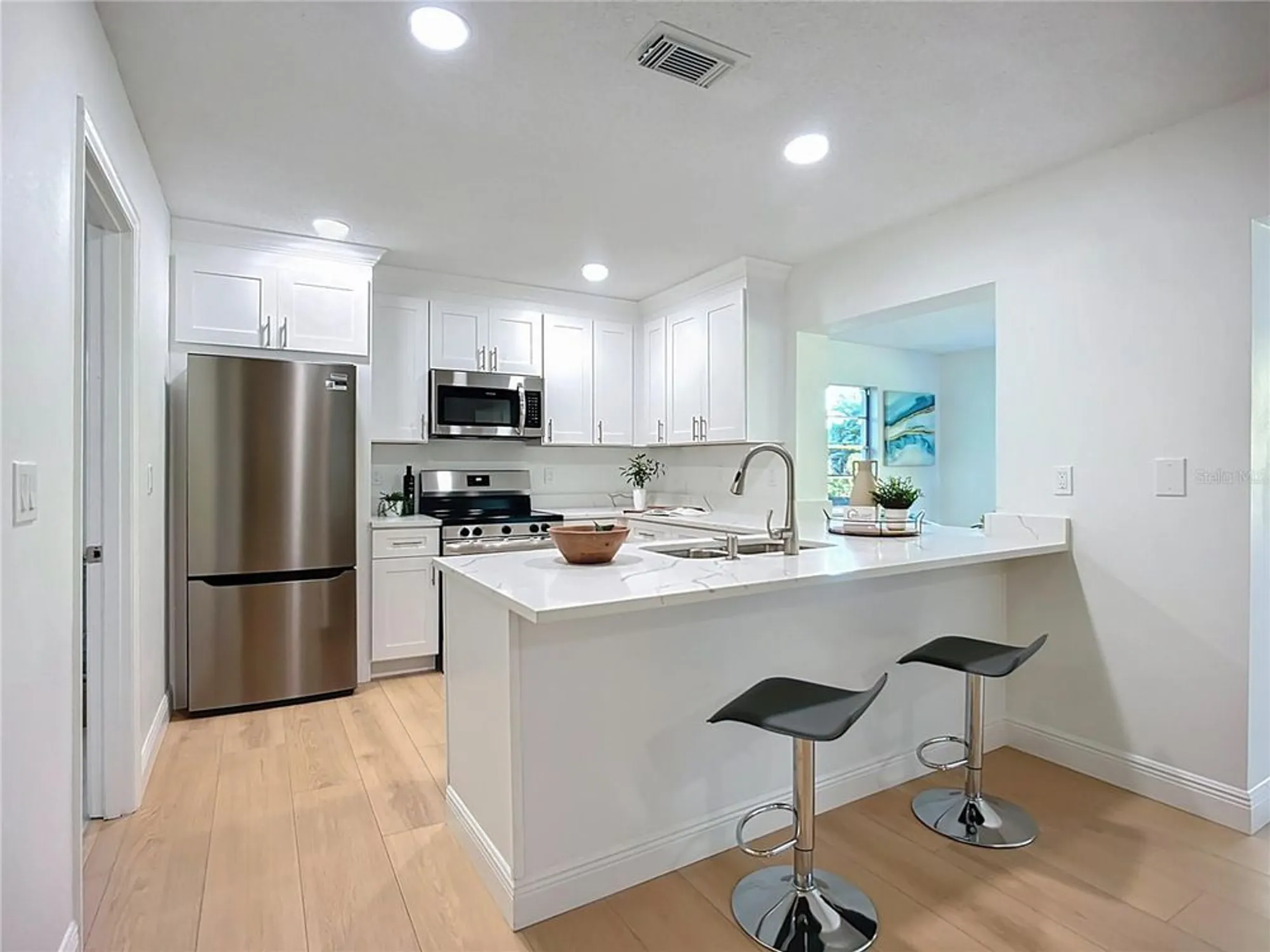 Property Slideshow image 7 of 41 | 2014 hampstead cir, Sun City Center, FL, 33573