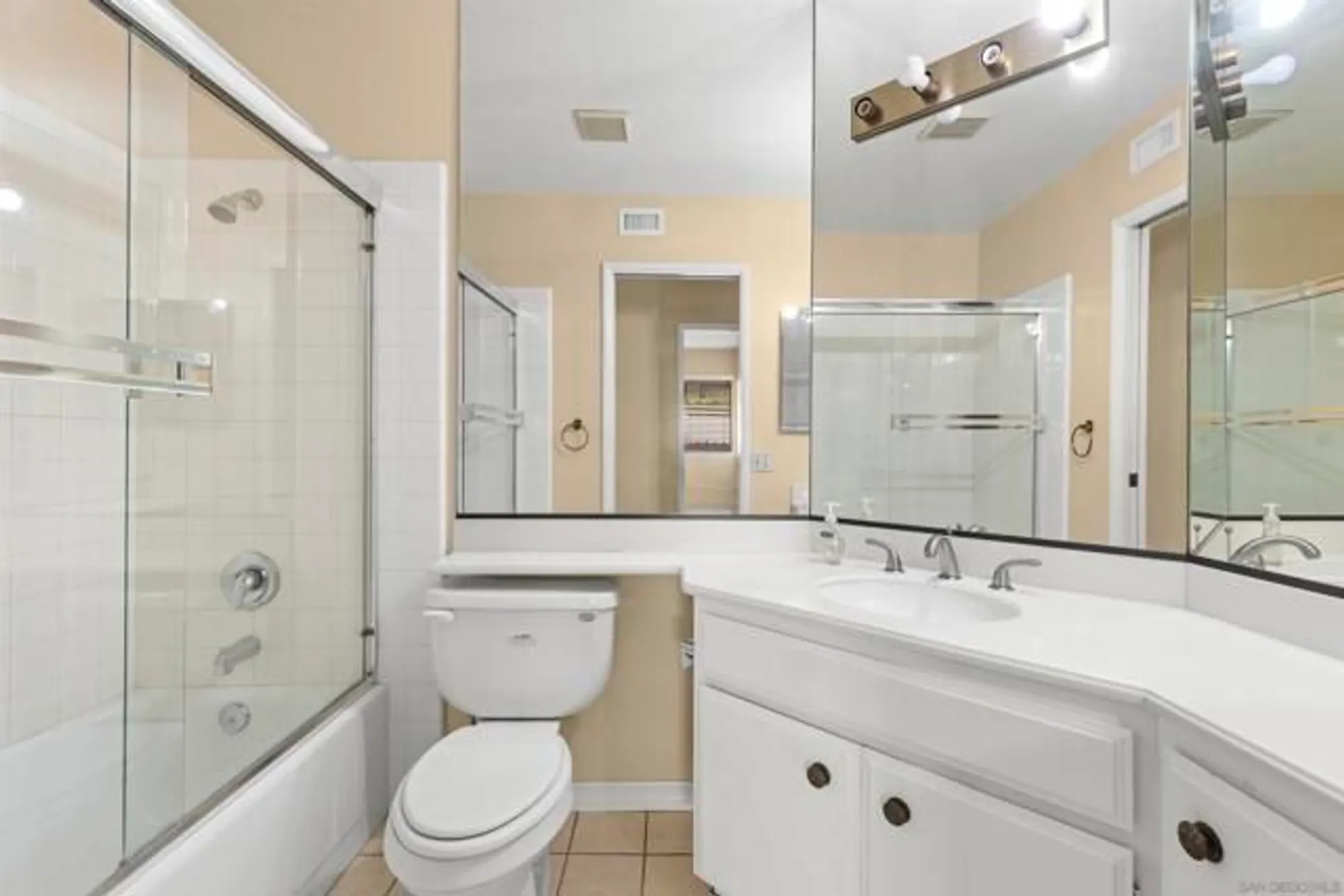 Property Slideshow image 21 of 38 | 13060 avenida marbella, San Diego, CA, 92128