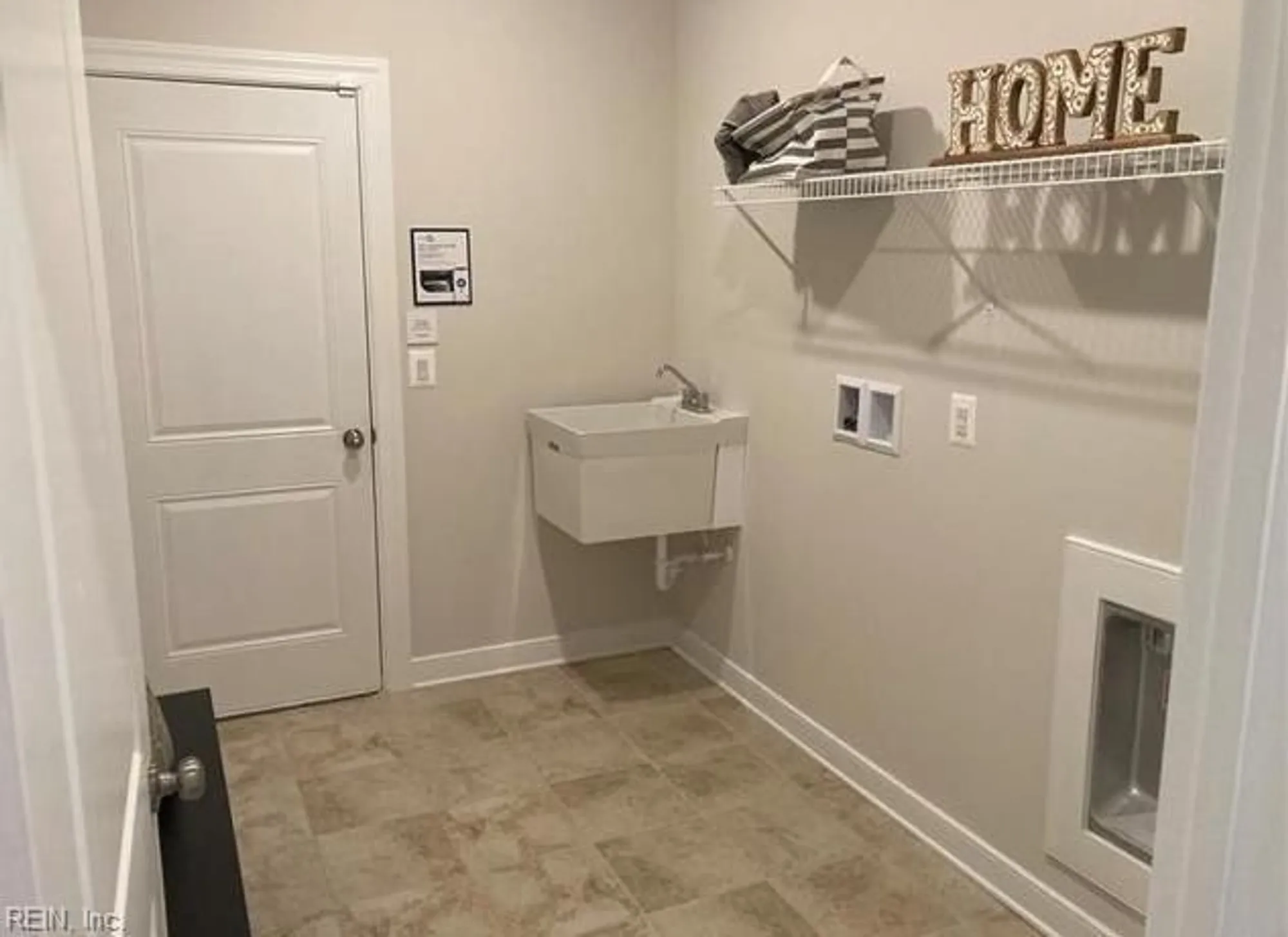 Property Slideshow image 27 of 37 | 4819 house of lords, Williamsburg, VA, 23188