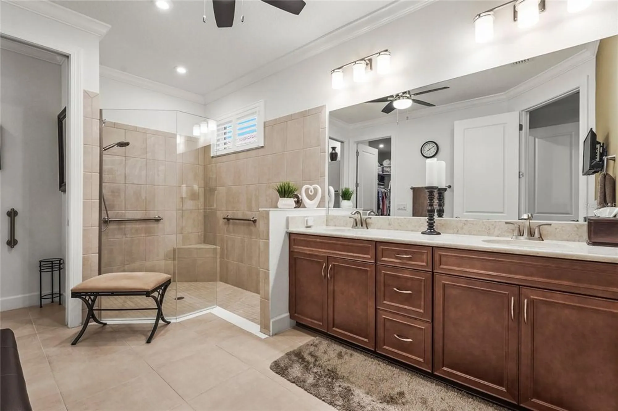 Property Slideshow image 8 of 84 | 6253 mesa gln, Bradenton, FL, 34203