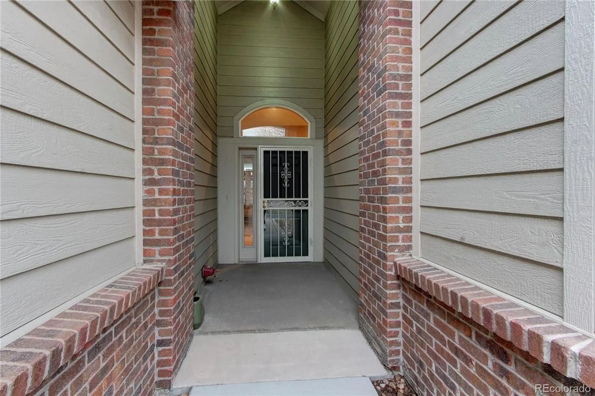 Property Slideshow image 4 of 34 | 2860 w riverwalk cir b, Littleton, CO, 80123