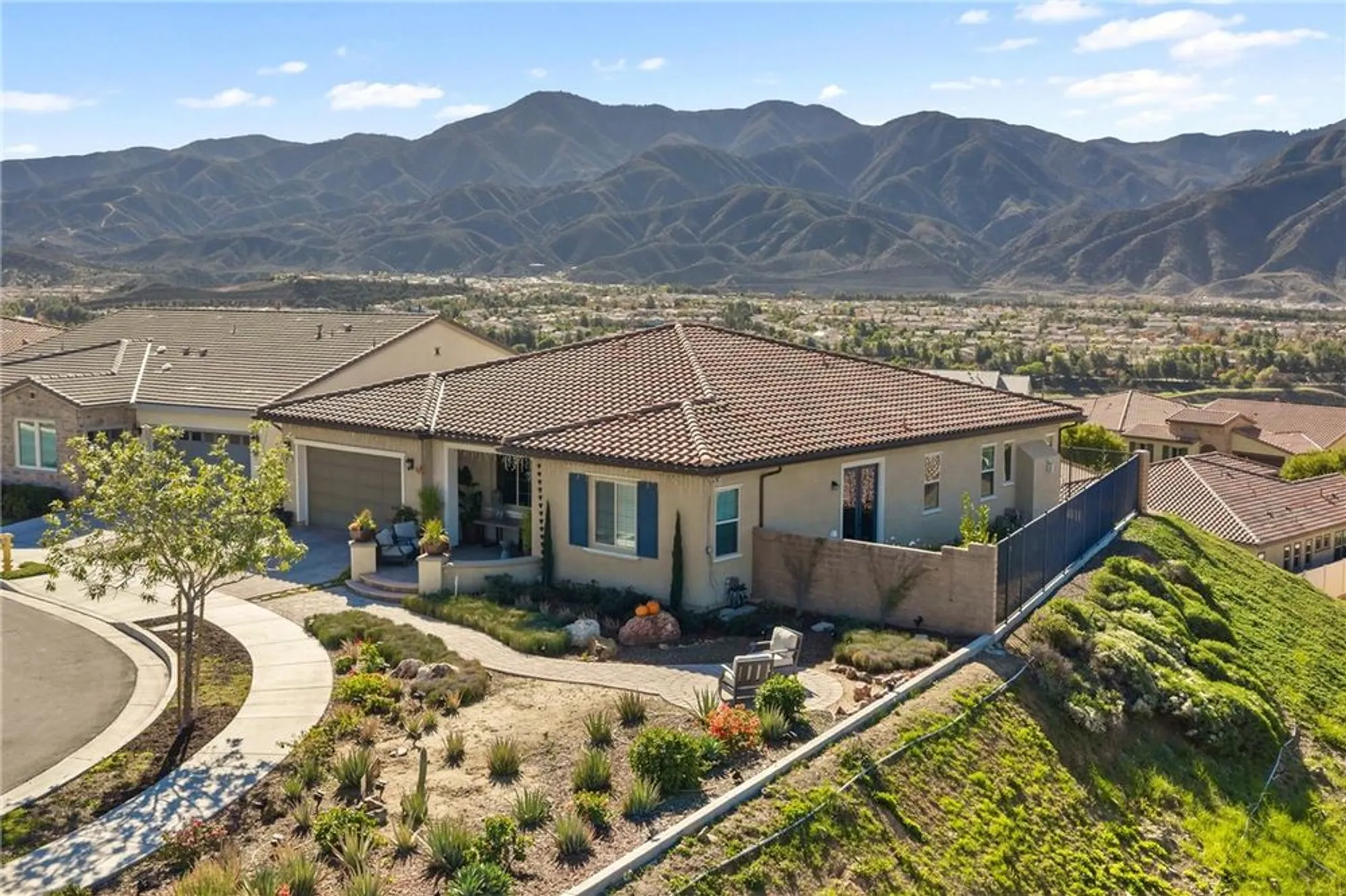 Property Slideshow image 4 of 59 | 11463 explorer ct, Temescal Valley, CA, 92883