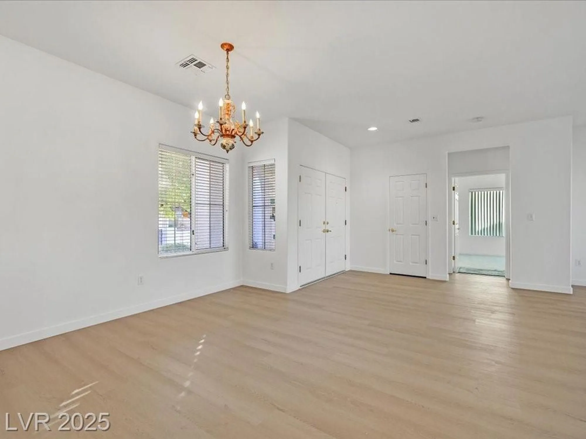 Property Slideshow image 6 of 37 | 2582 hayesville ave, Henderson, NV, 89052