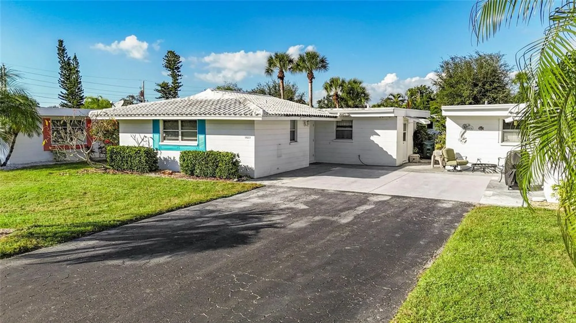 Property Slideshow image 2 of 23 | 1523 lakeside dr 15, Venice, FL, 34293
