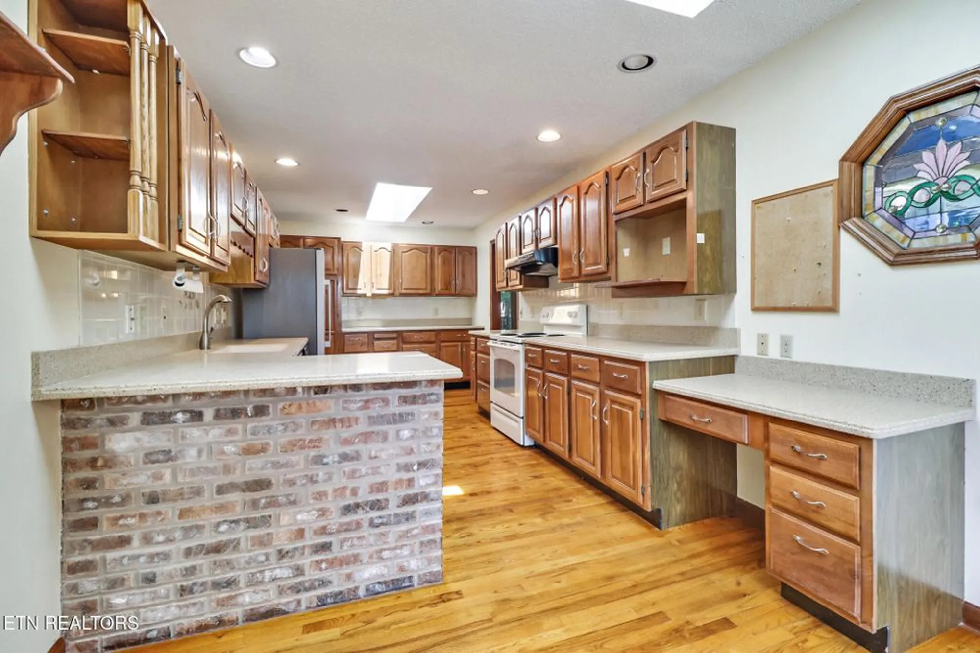 Property Slideshow image 21 of 51 | 143 sugarbush cir, Crossville, TN, 38558