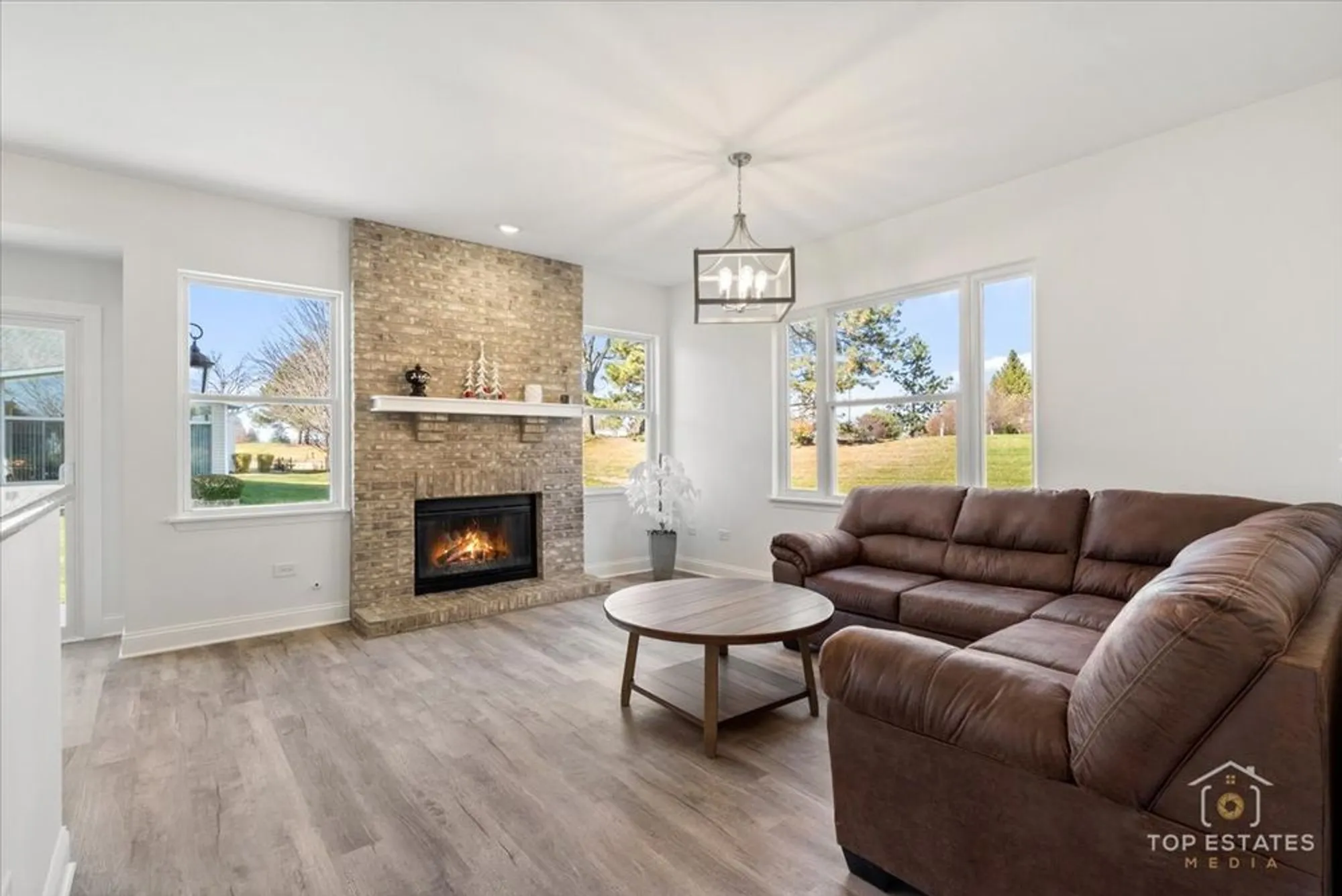 Property Slideshow image 13 of 28 | 13705 s redbud dr, Plainfield, IL, 60544