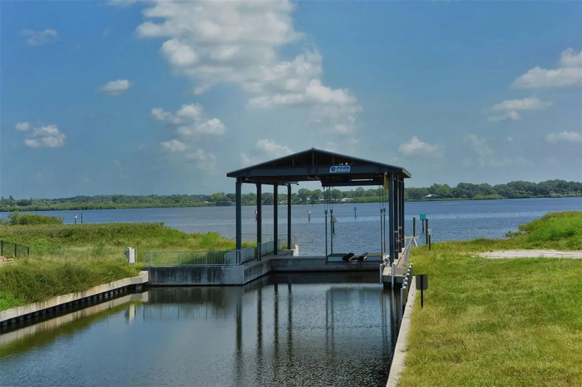 Property Slideshow image 81 of 100 | 1014 overlook ct, Bradenton, FL, 34208