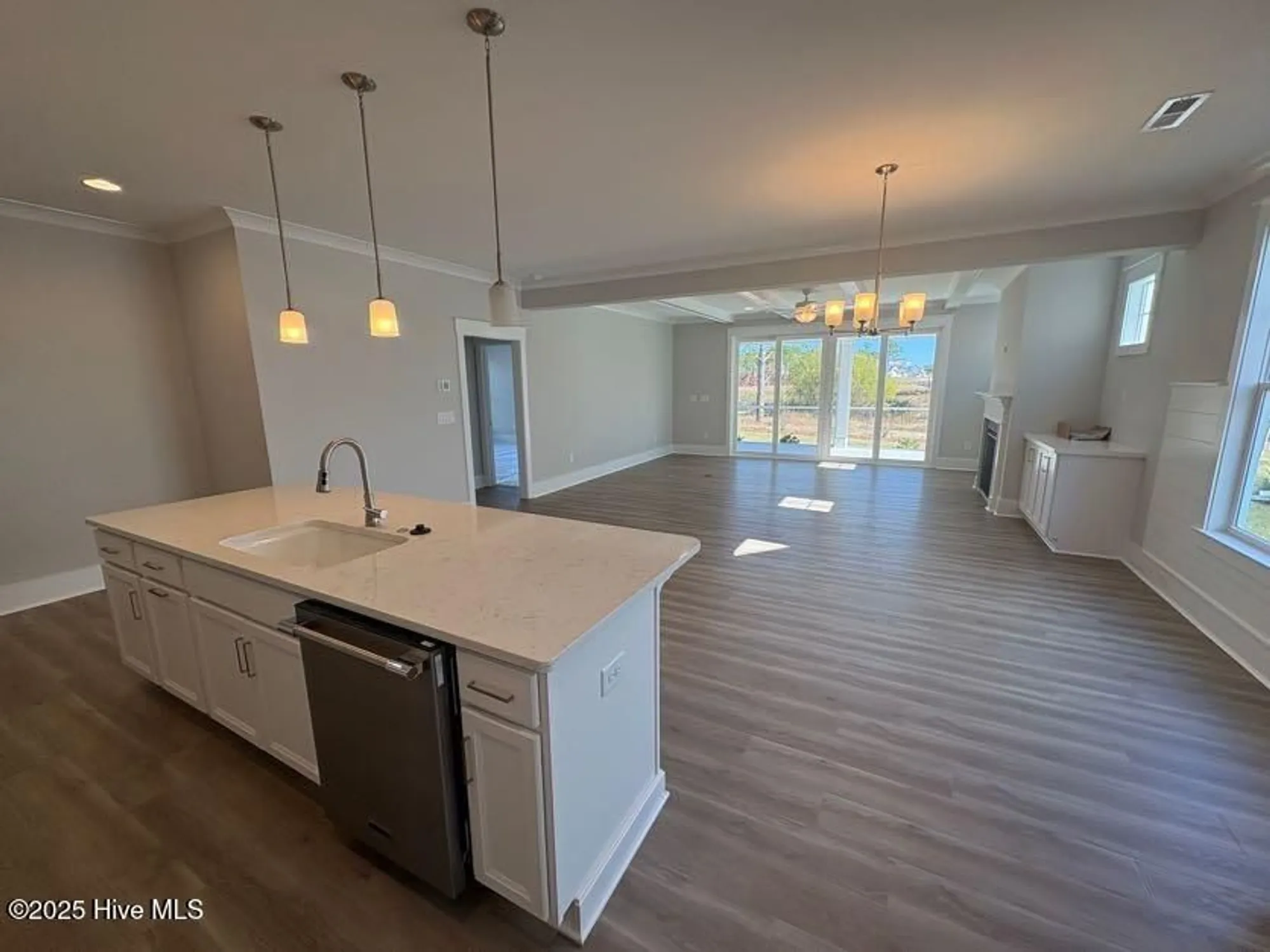 Property Slideshow image 8 of 34 | 335 longhill dr, Wilmington, NC, 28412