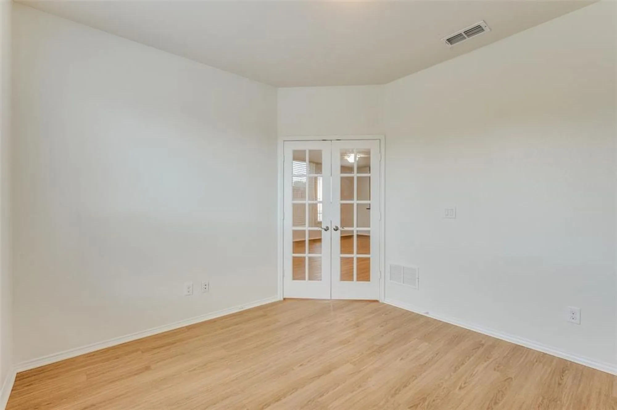 Property Slideshow image 16 of 30 | 6445 paragon dr, Frisco, TX, 75036