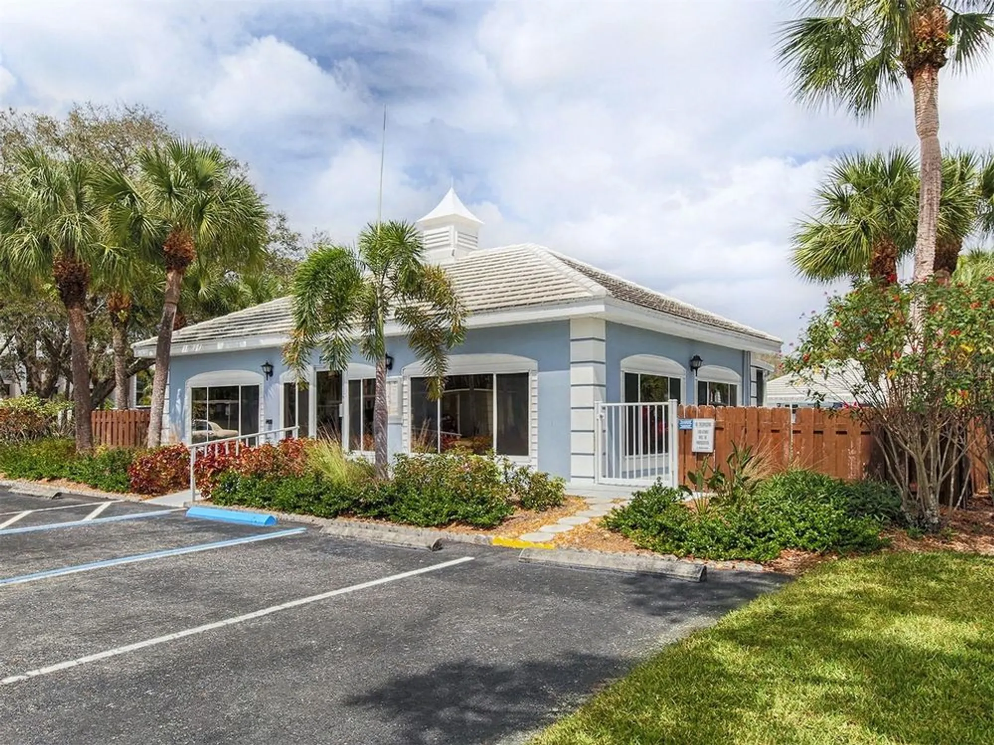 Property Slideshow image 30 of 68 | 437 cerromar ln unit 312, Venice, FL, 34293