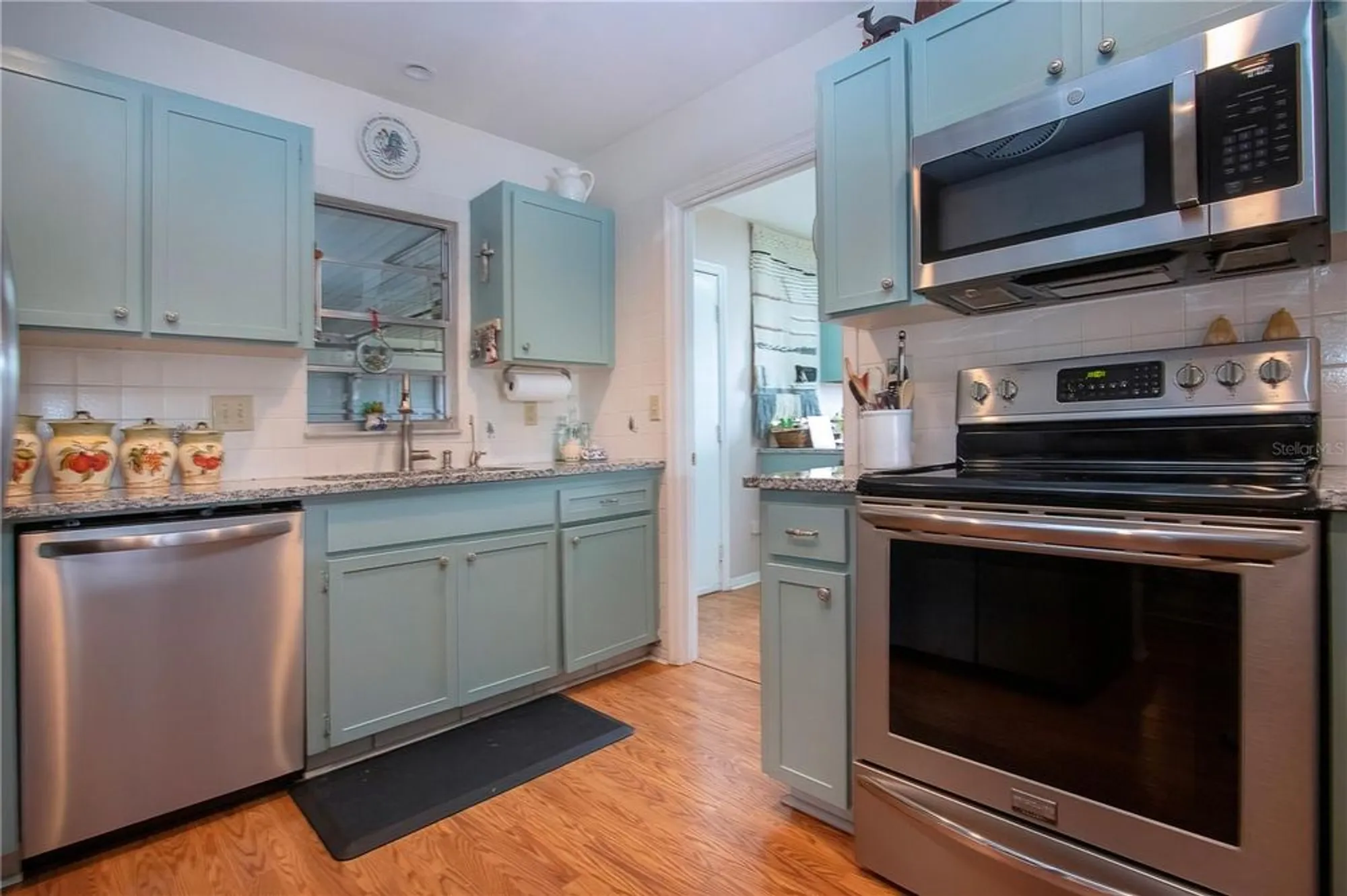 Property Slideshow image 17 of 49 | 1201 bluewater dr, Sun City Center, FL, 33573