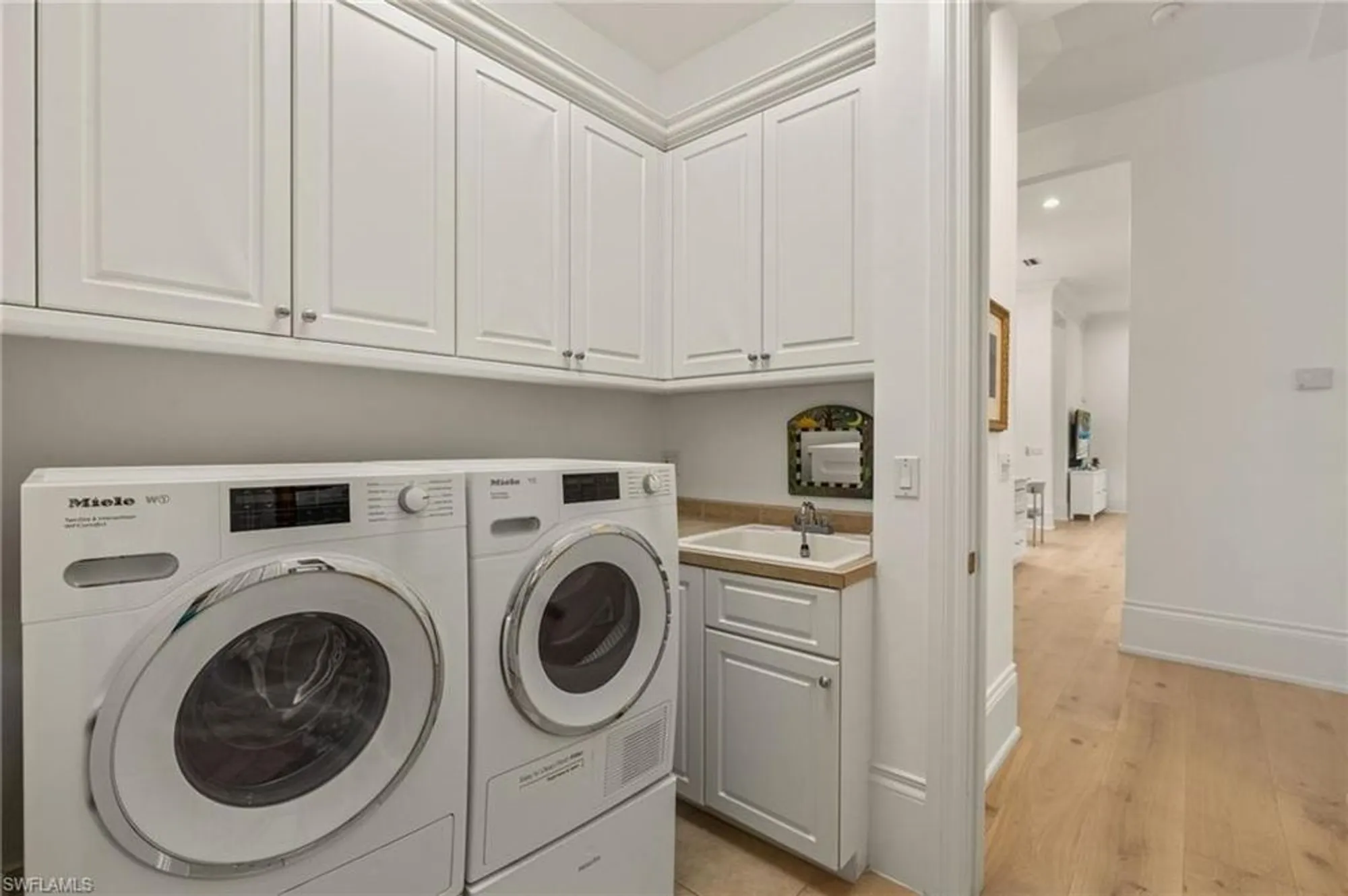 Property Slideshow image 18 of 28 | 4670 via roma, Estero, FL, 34134
