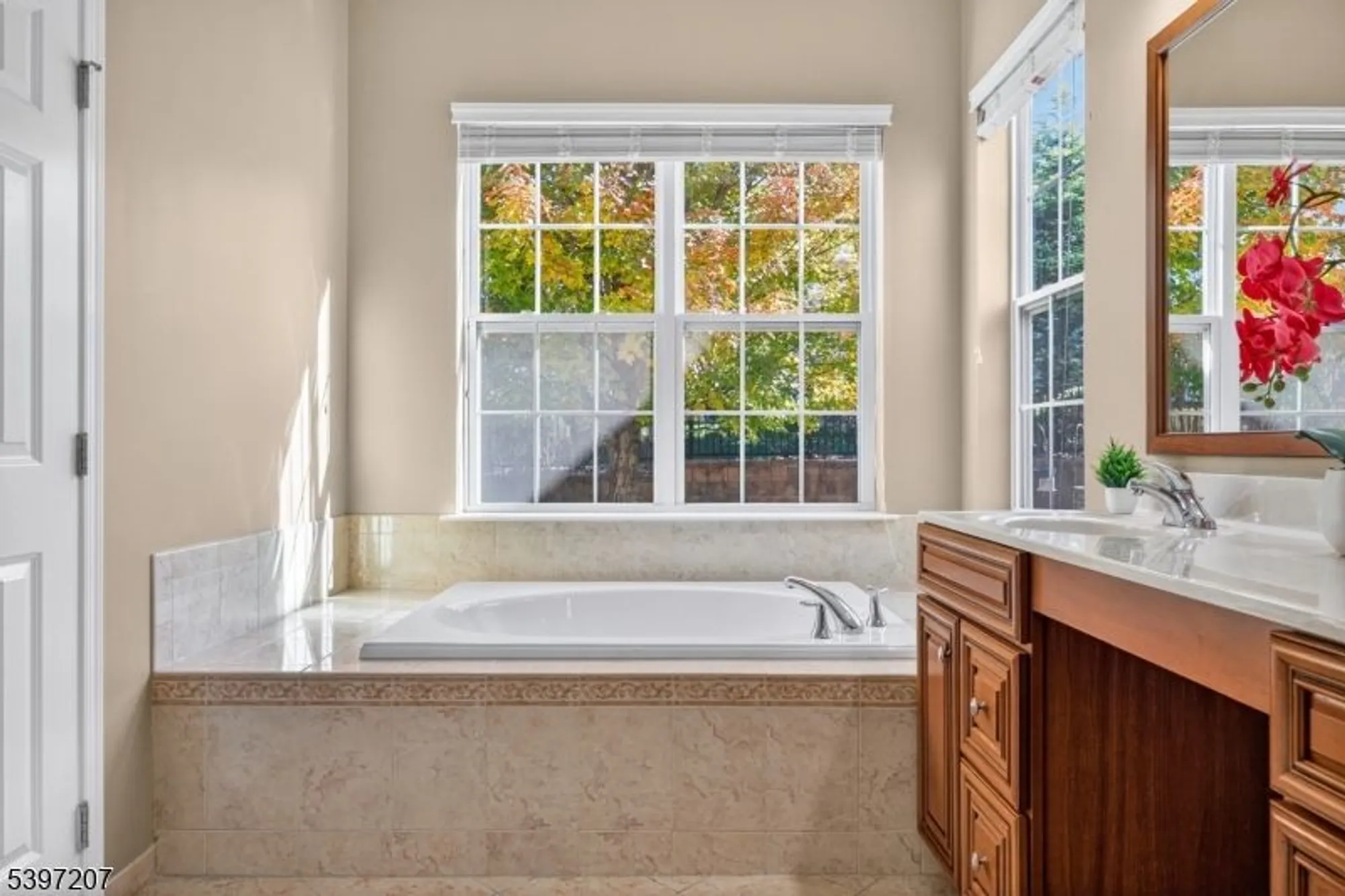 Property Slideshow image 23 of 44 | 24 fisher island ct, Monroe Twp, NJ, 08831
